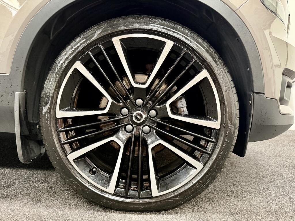 Volvo XC40 view 12