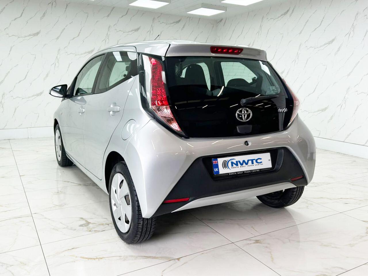 Toyota Aygo view 8