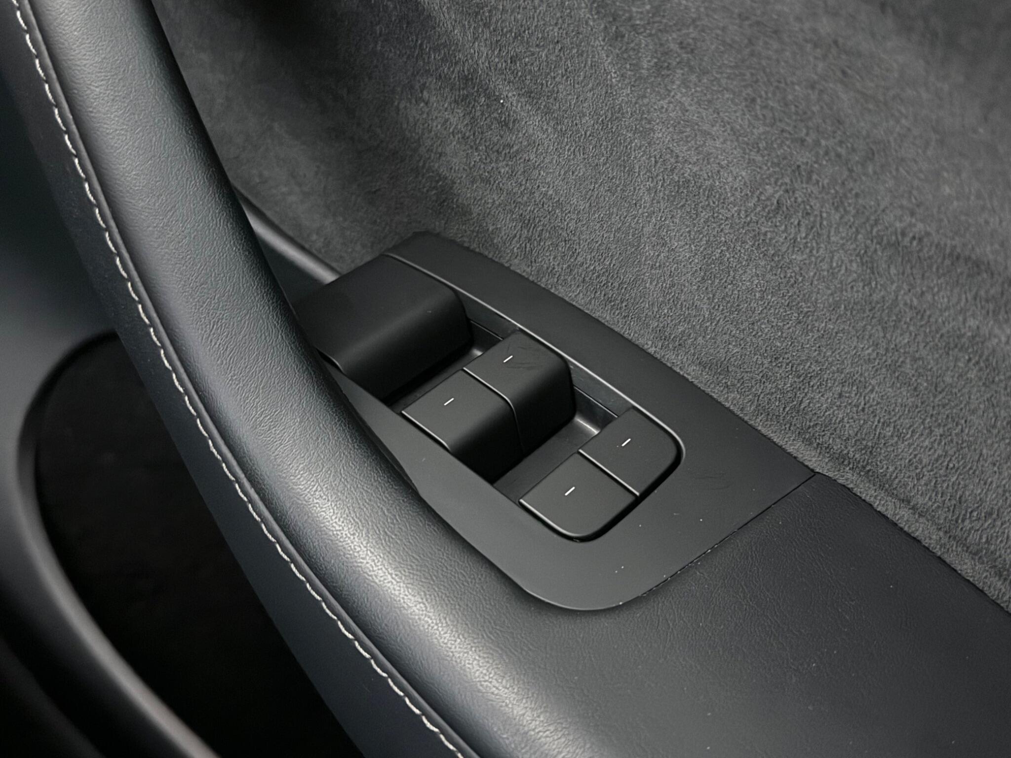 Tesla Model Y view 23