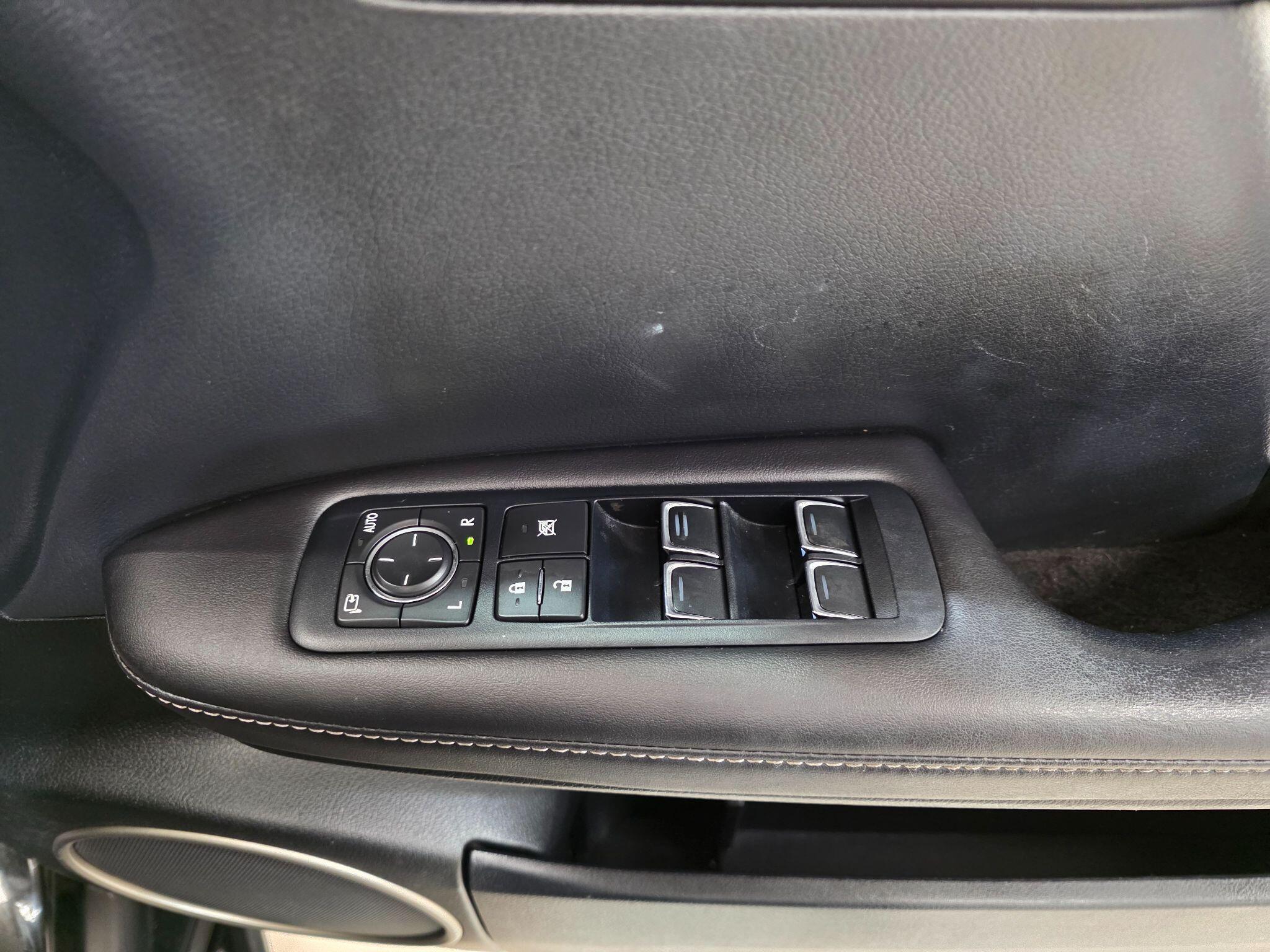 Lexus RX view 16