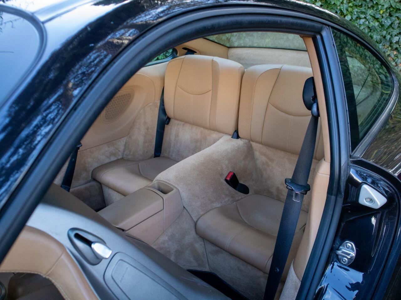 Porsche 911 view 8