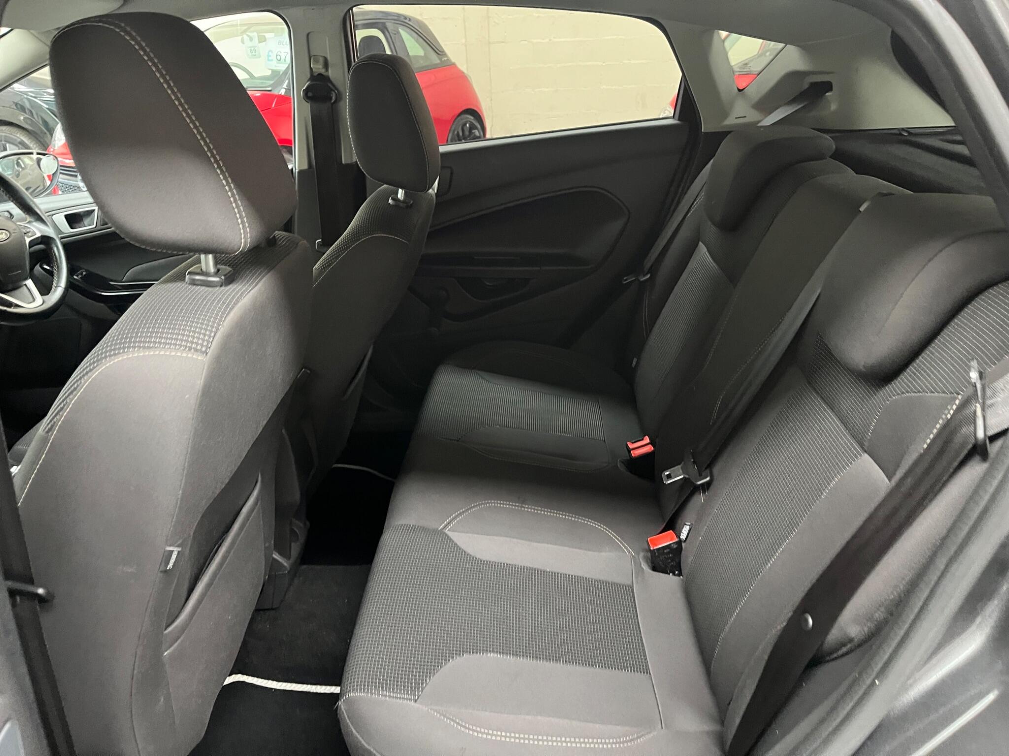 Ford Fiesta view 38