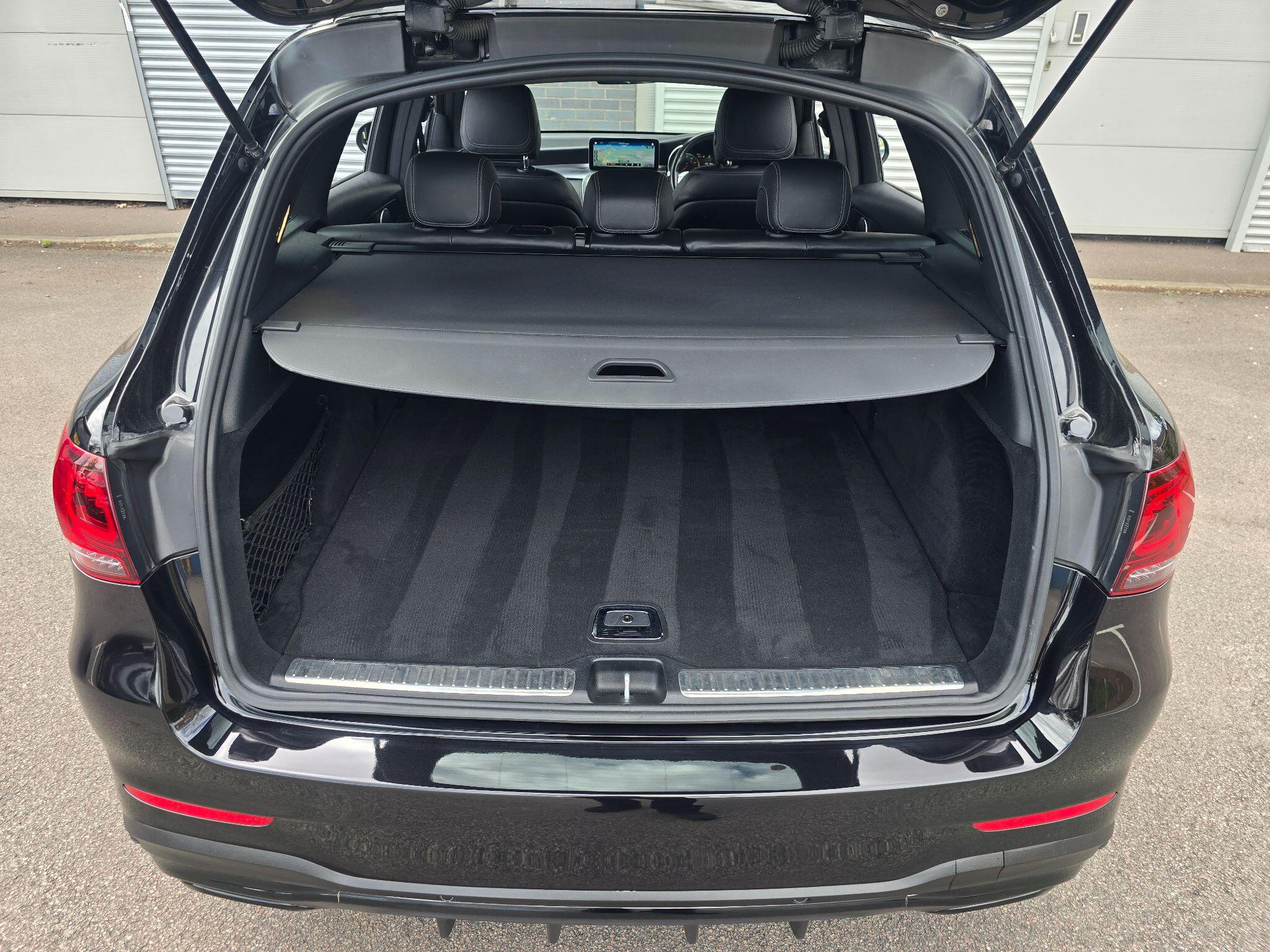 Mercedes-Benz GLC view 62
