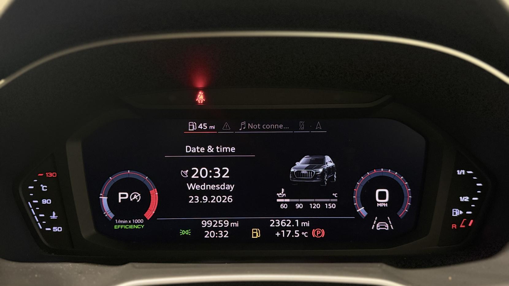 Audi Q3 view 13