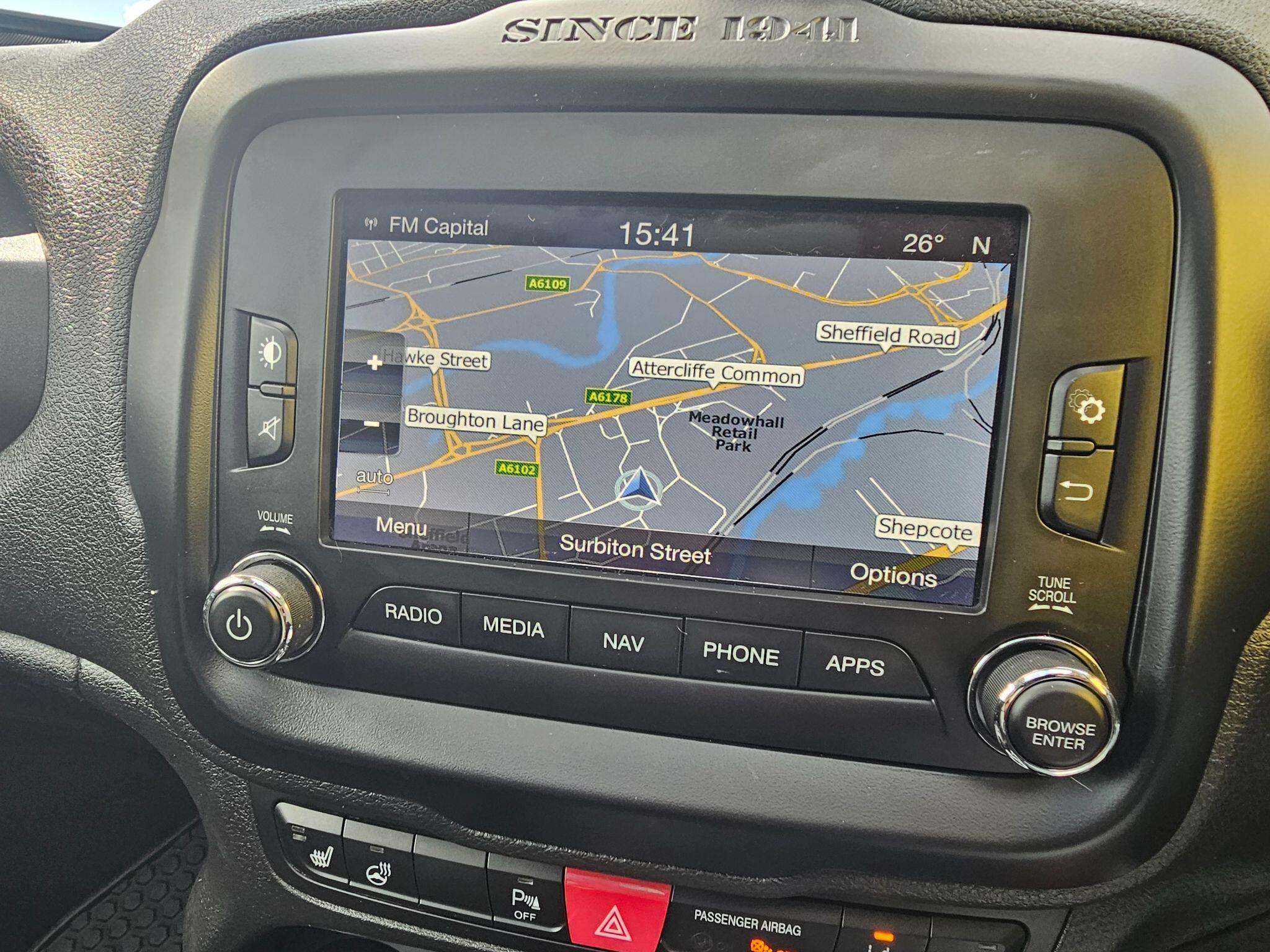 Jeep Renegade view 37