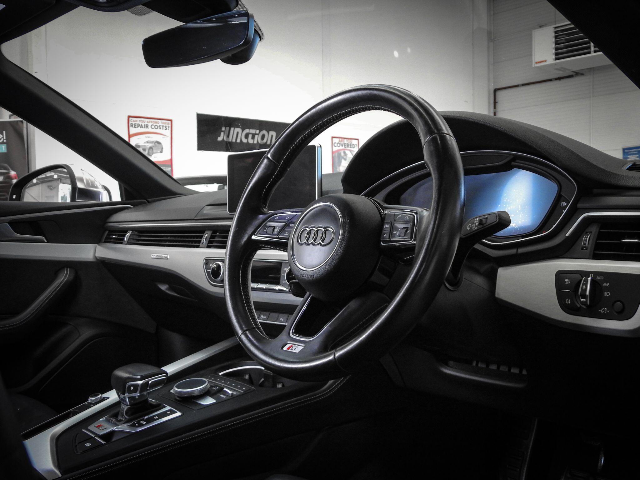 Audi S5 view 23