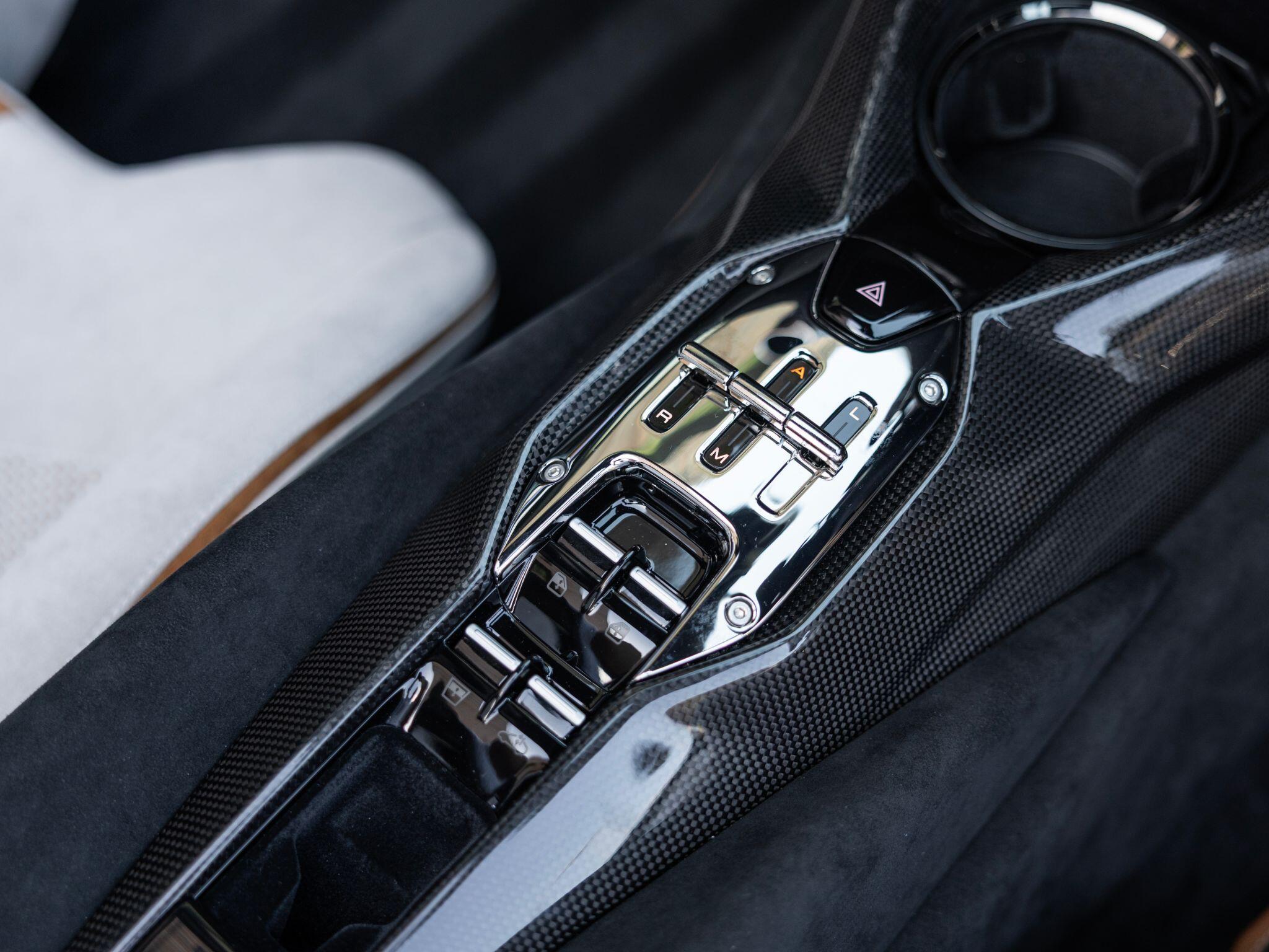Ferrari 812 view 44