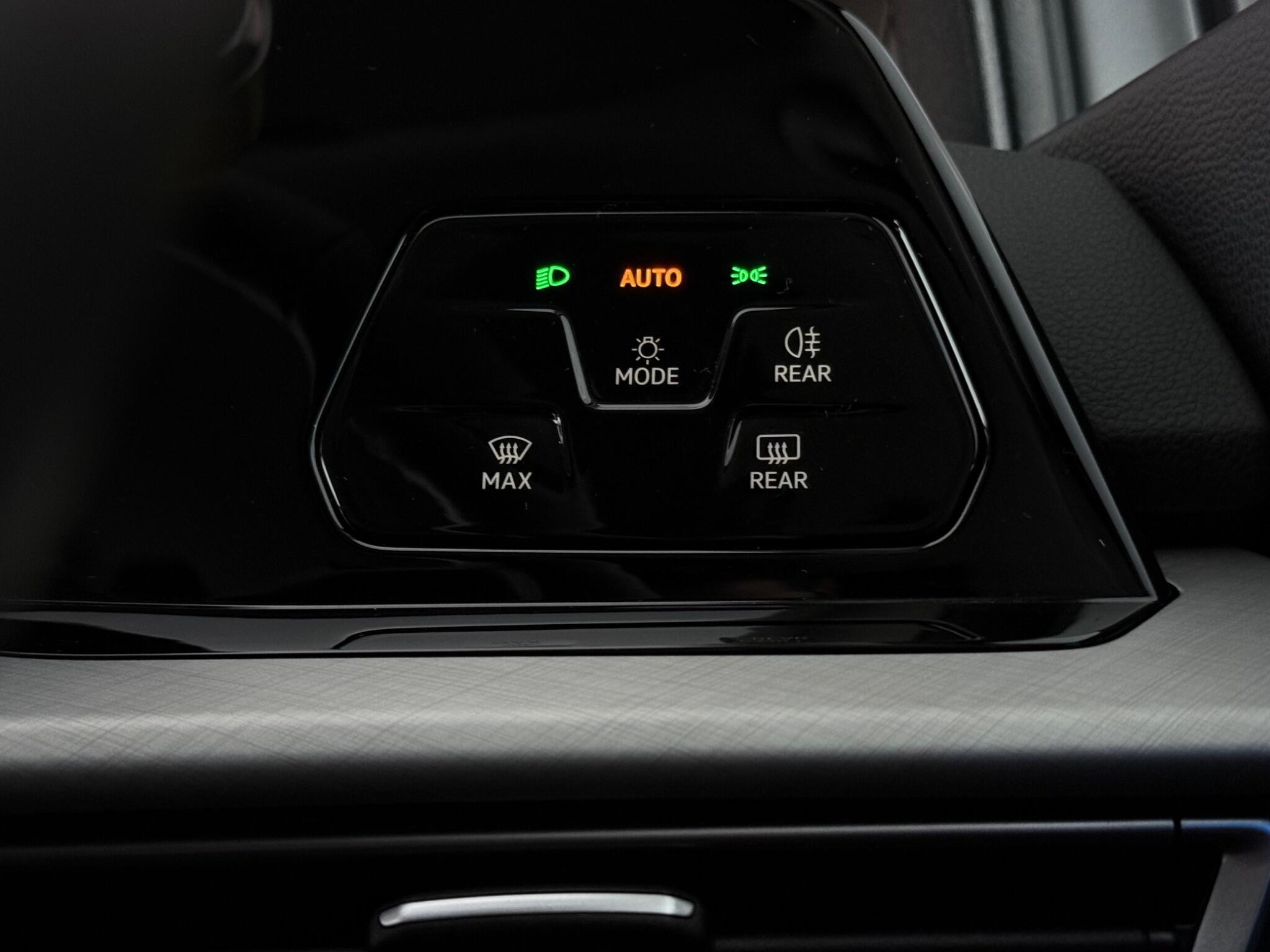 Volkswagen Golf view 20