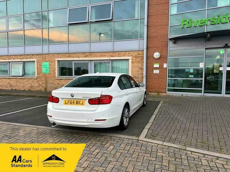 2014 BMW 3 Series 2.0 320d ED EfficientDynamics Business Auto Euro 5 (s/s) 4dr • 90,200 miles image 11