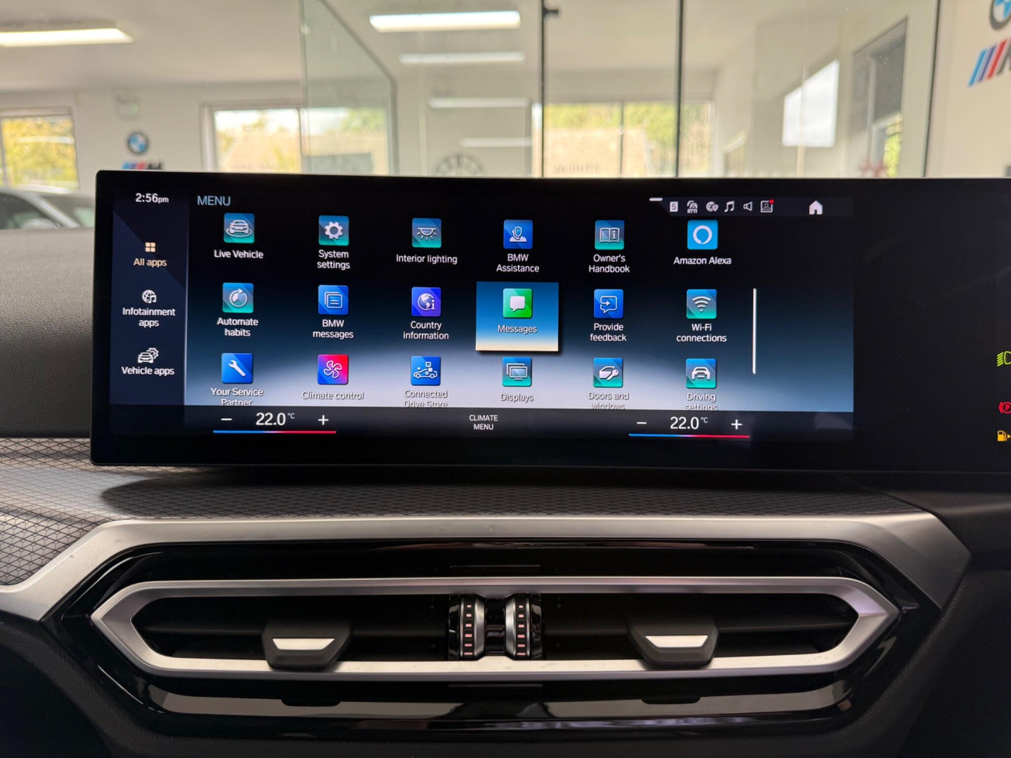 BMW 3 Series view 23