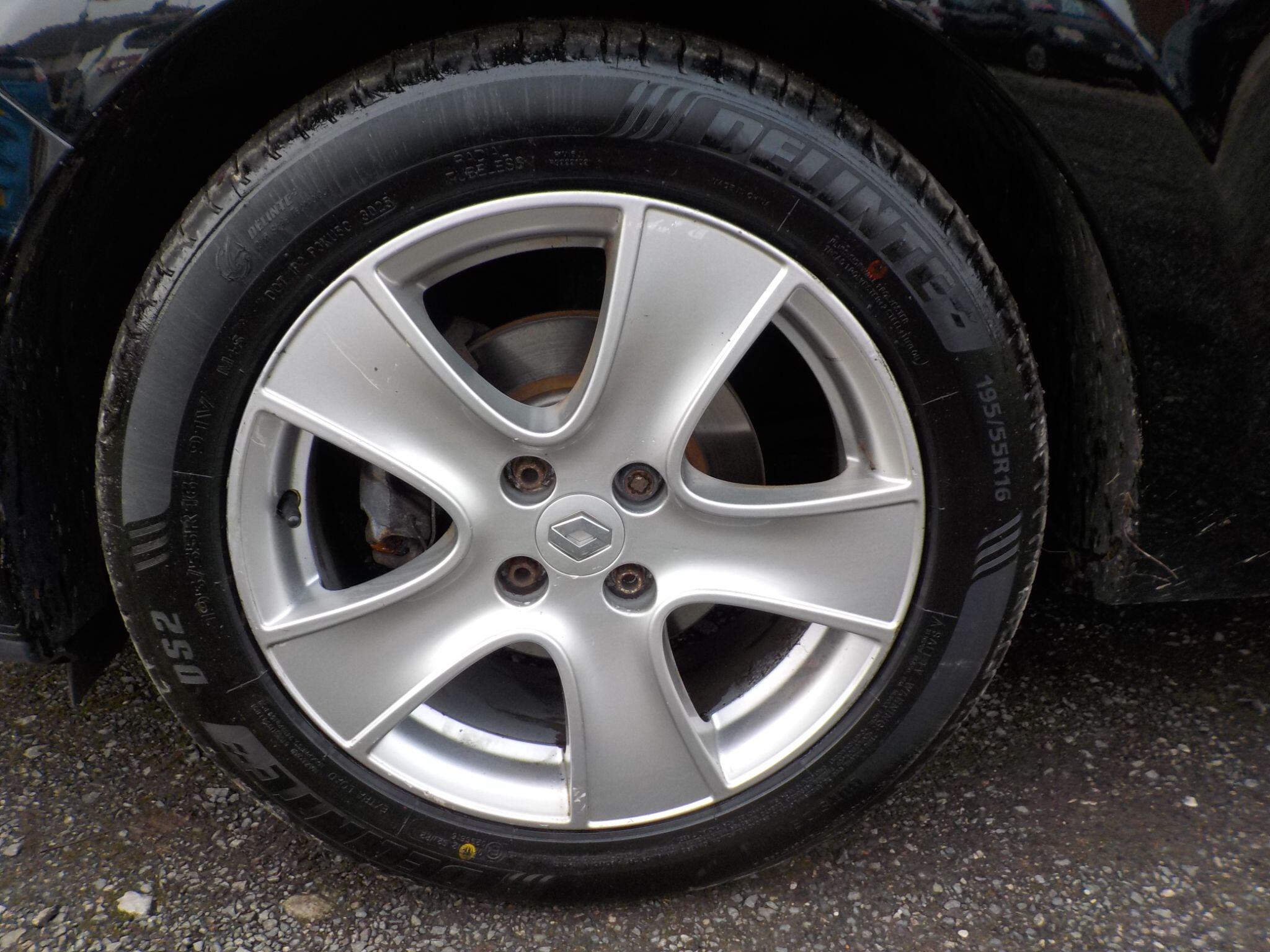 Renault Clio 1.2 16V Expression + Euro 5 5dr