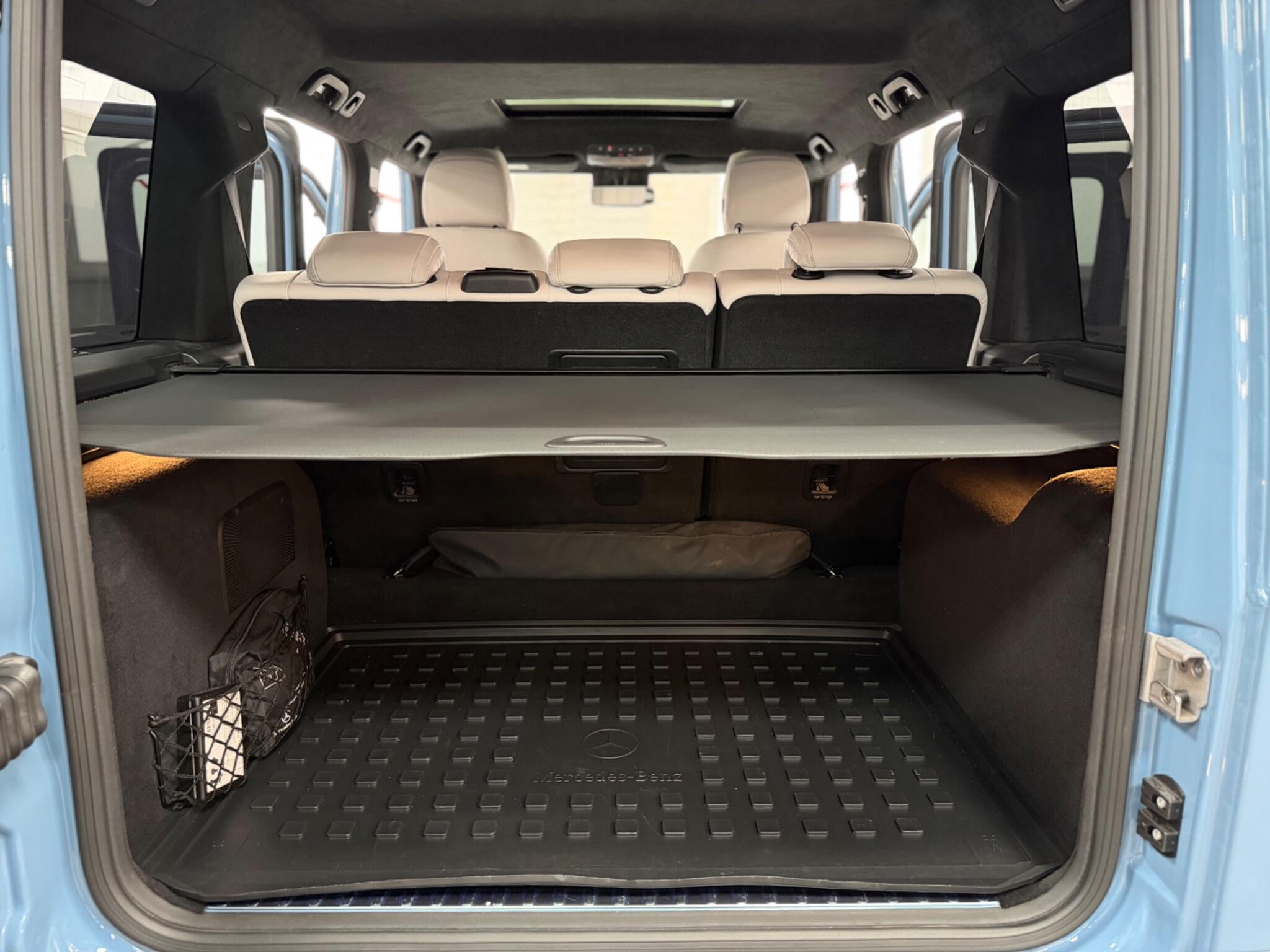 Mercedes-Benz G-Class view 27