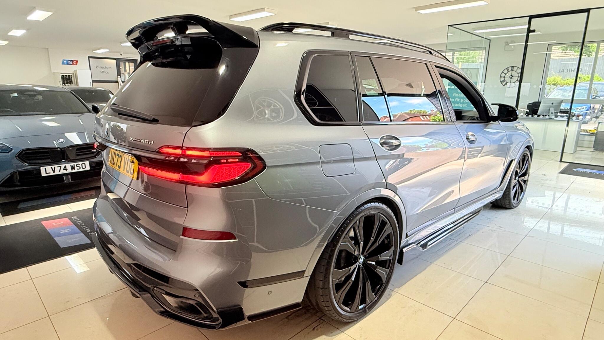 BMW X7 view 99