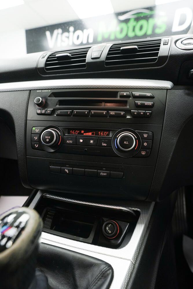 BMW 1 Series view 14