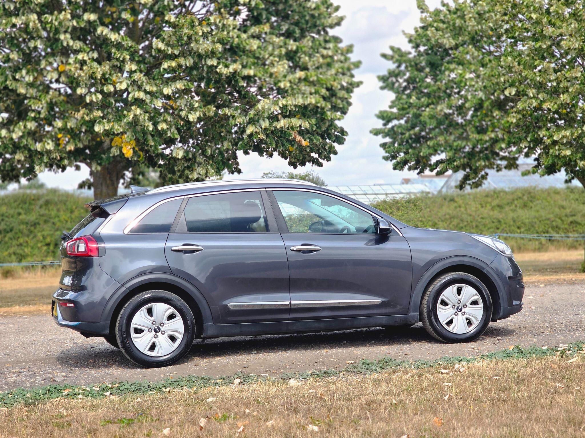 Kia Niro view 4