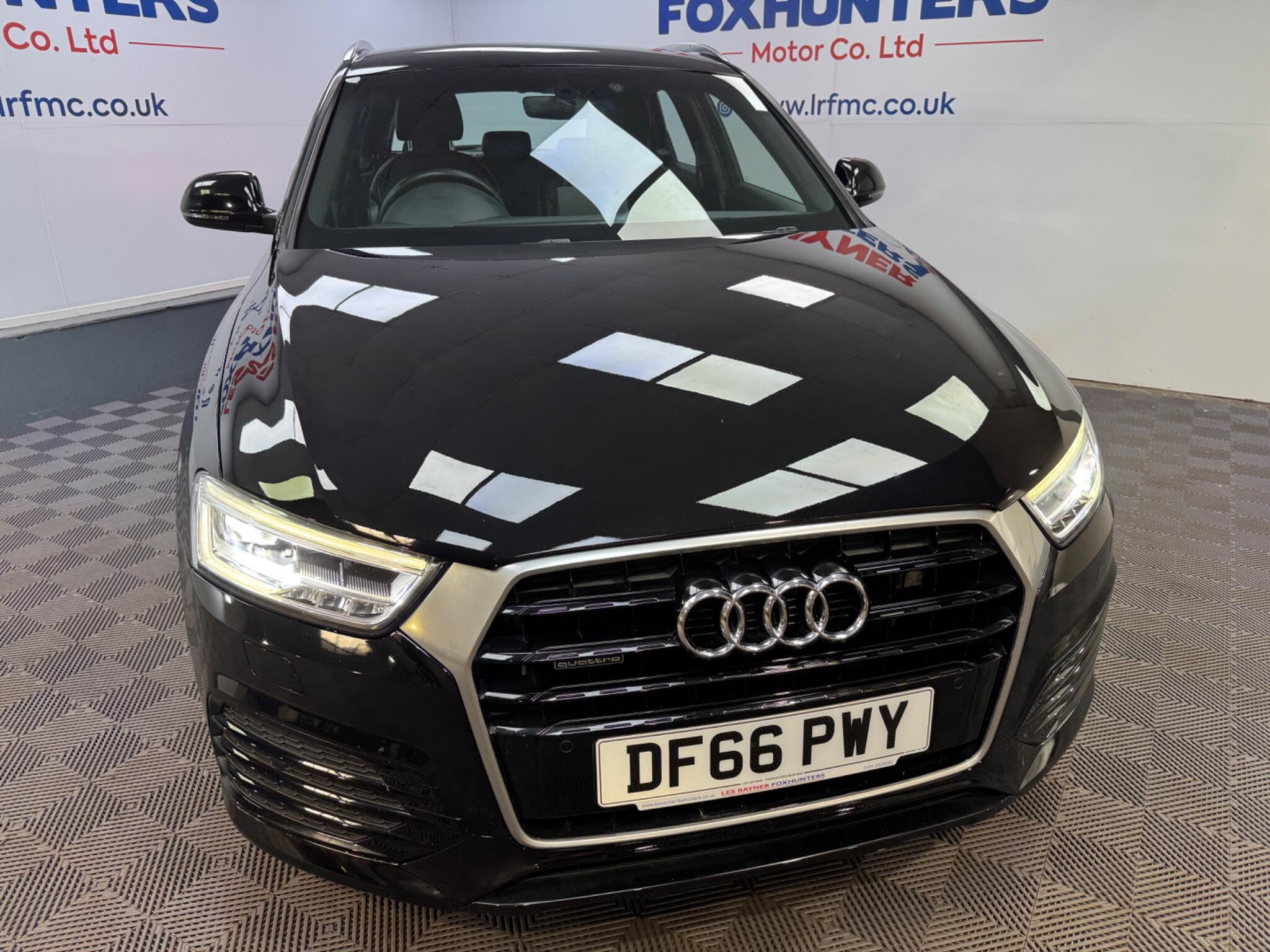 Audi Q3 view 15