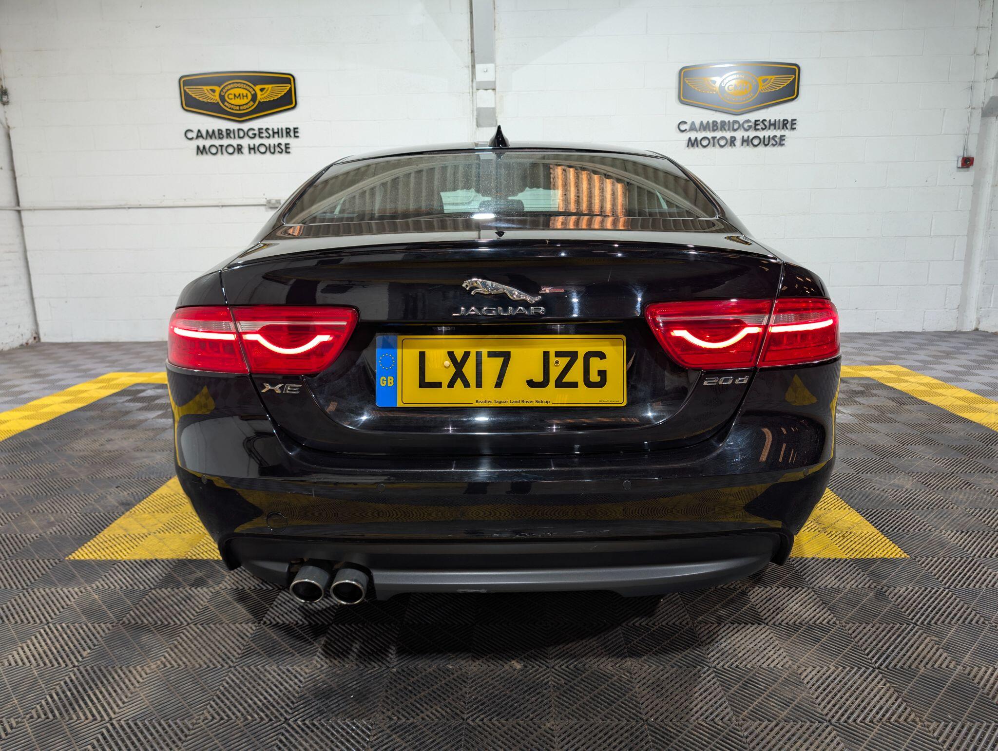 Jaguar Xe view 44