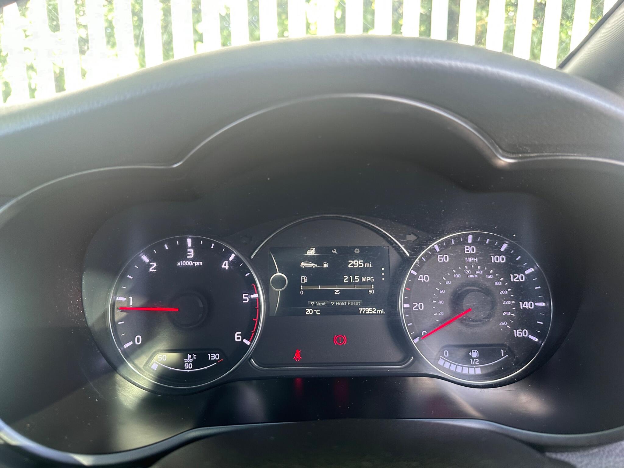 Kia Carens view 17