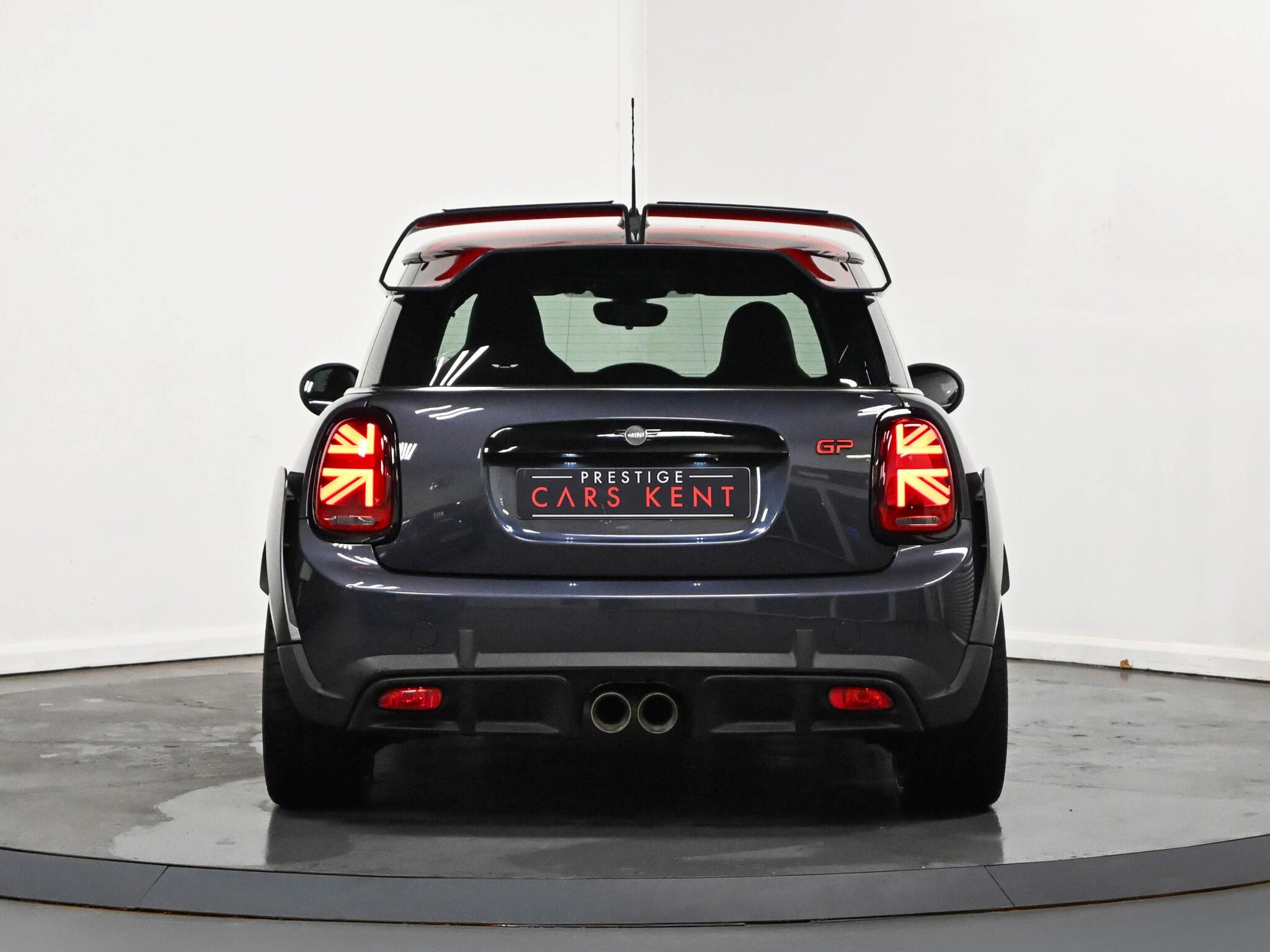 Mini Hatch view 19