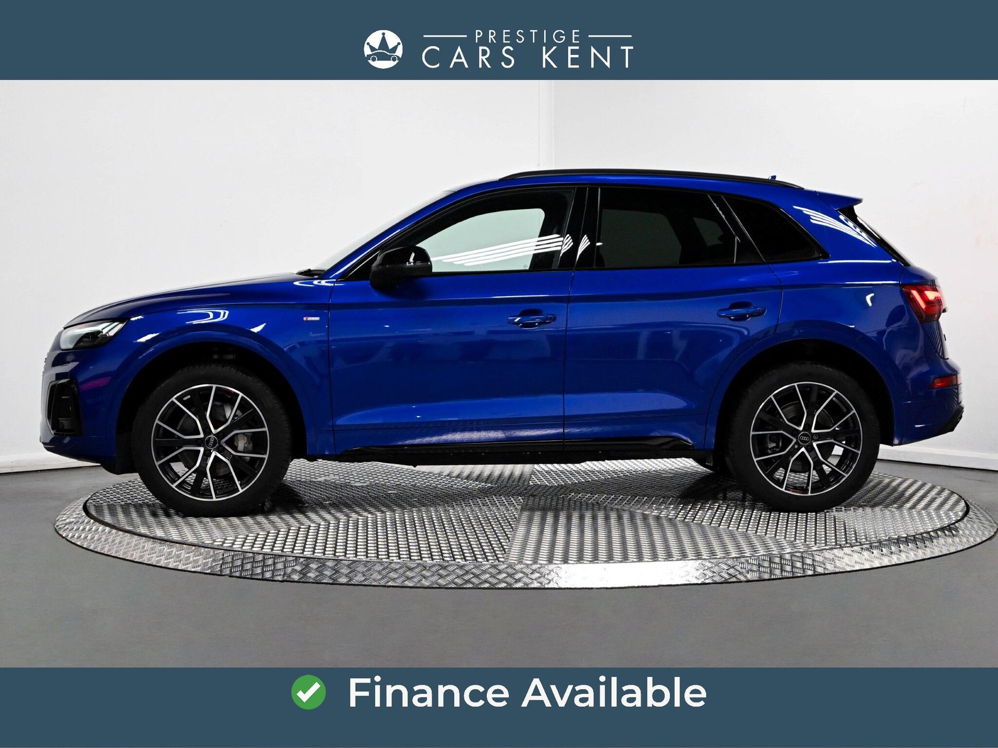Audi Q5 view 4