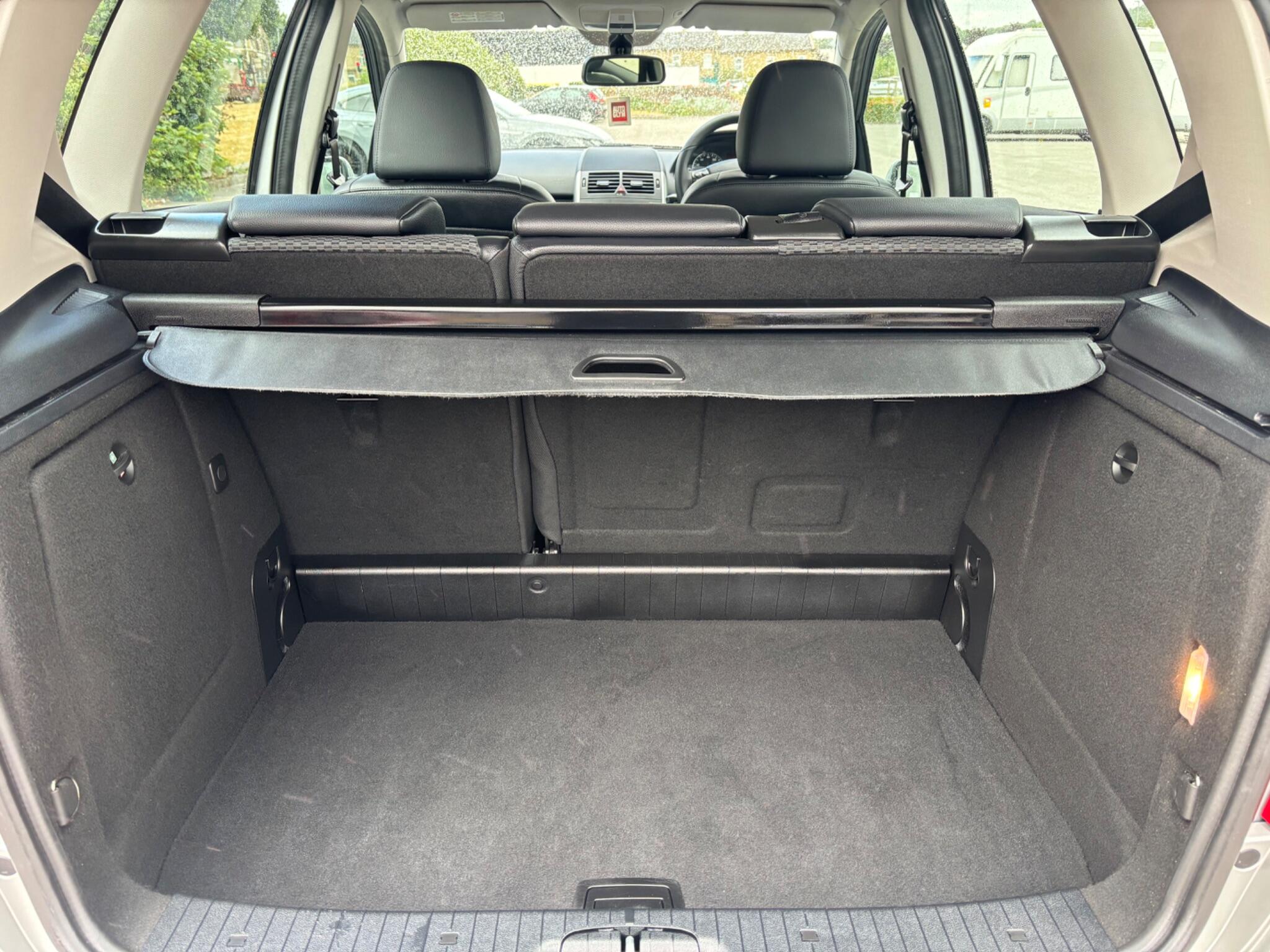 Mercedes-Benz A Class view 29