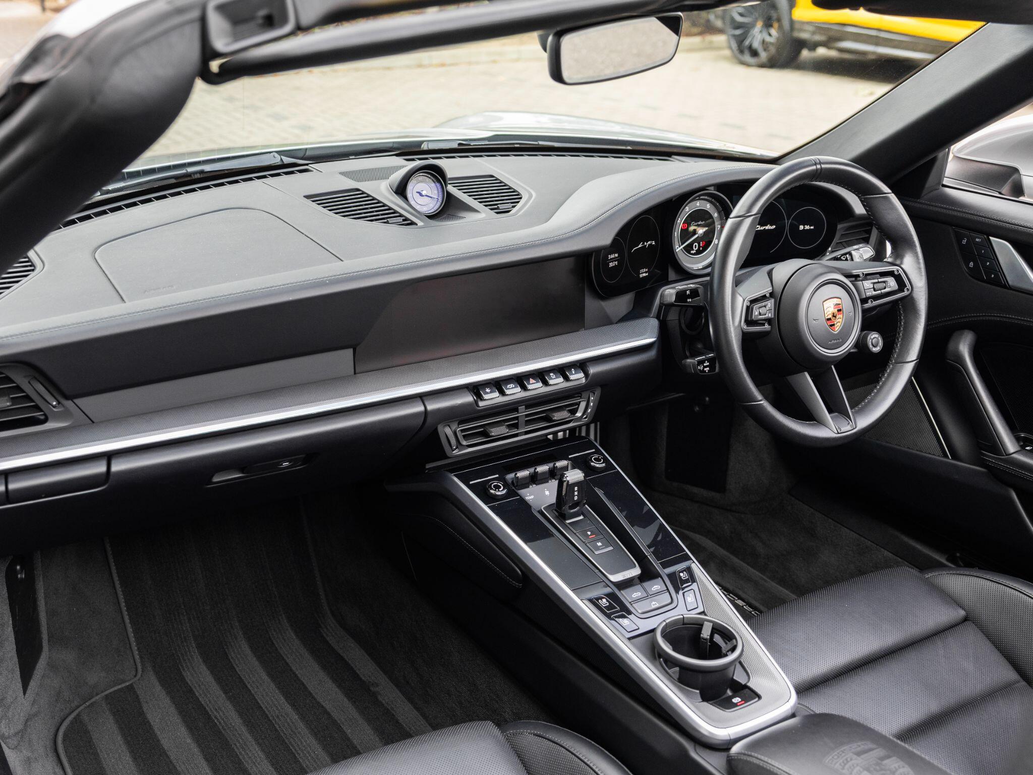 Porsche 911 view 50