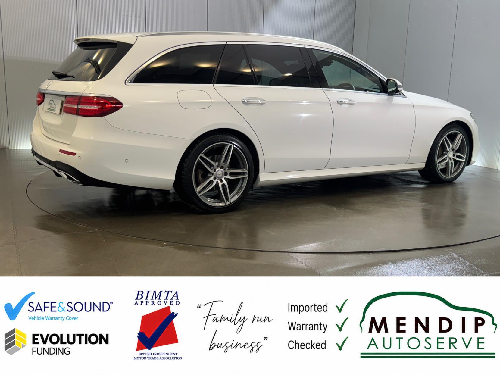 Mercedes-Benz E Class view 24