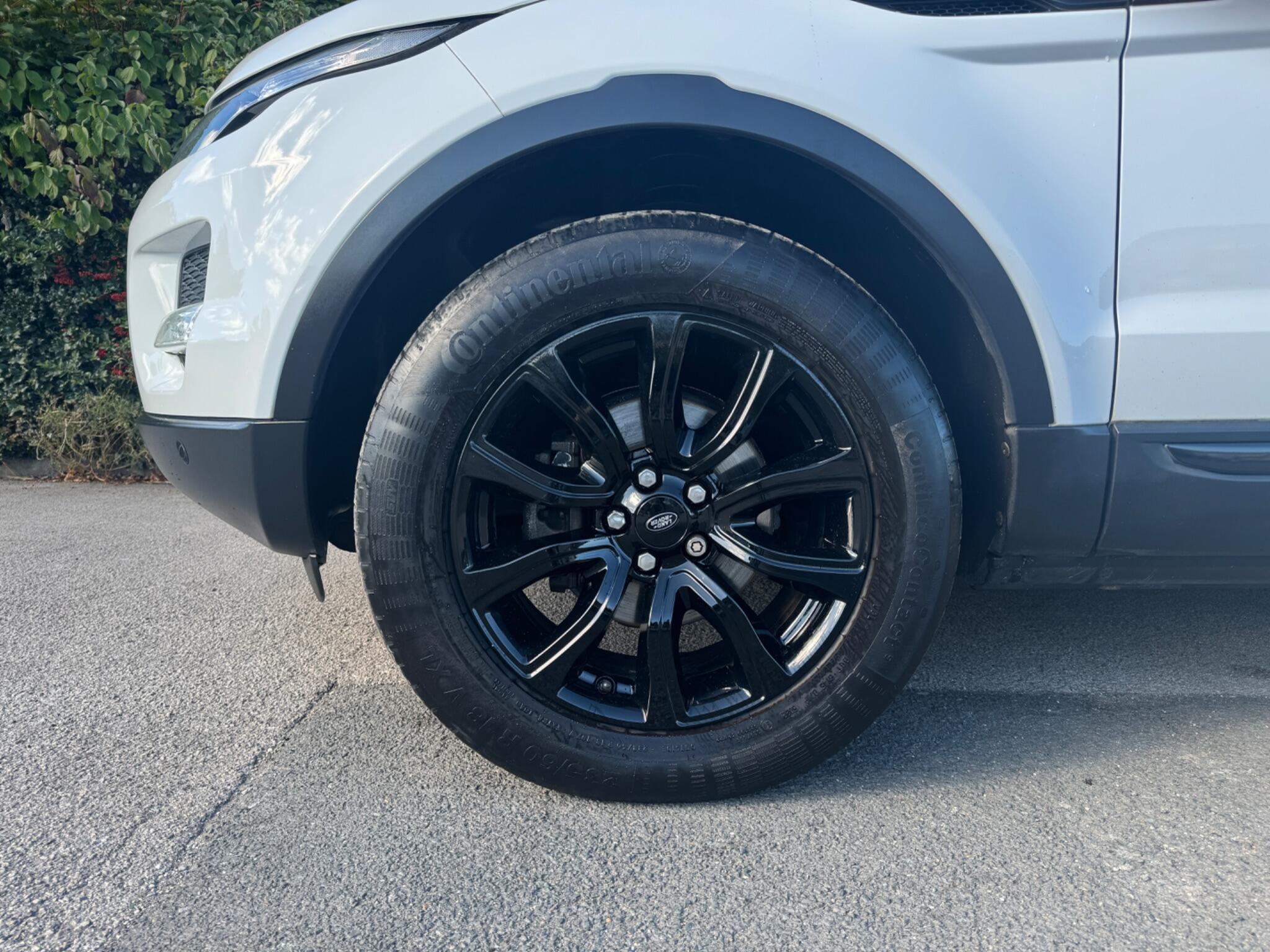 Land Rover Range Rover Evoque view 10