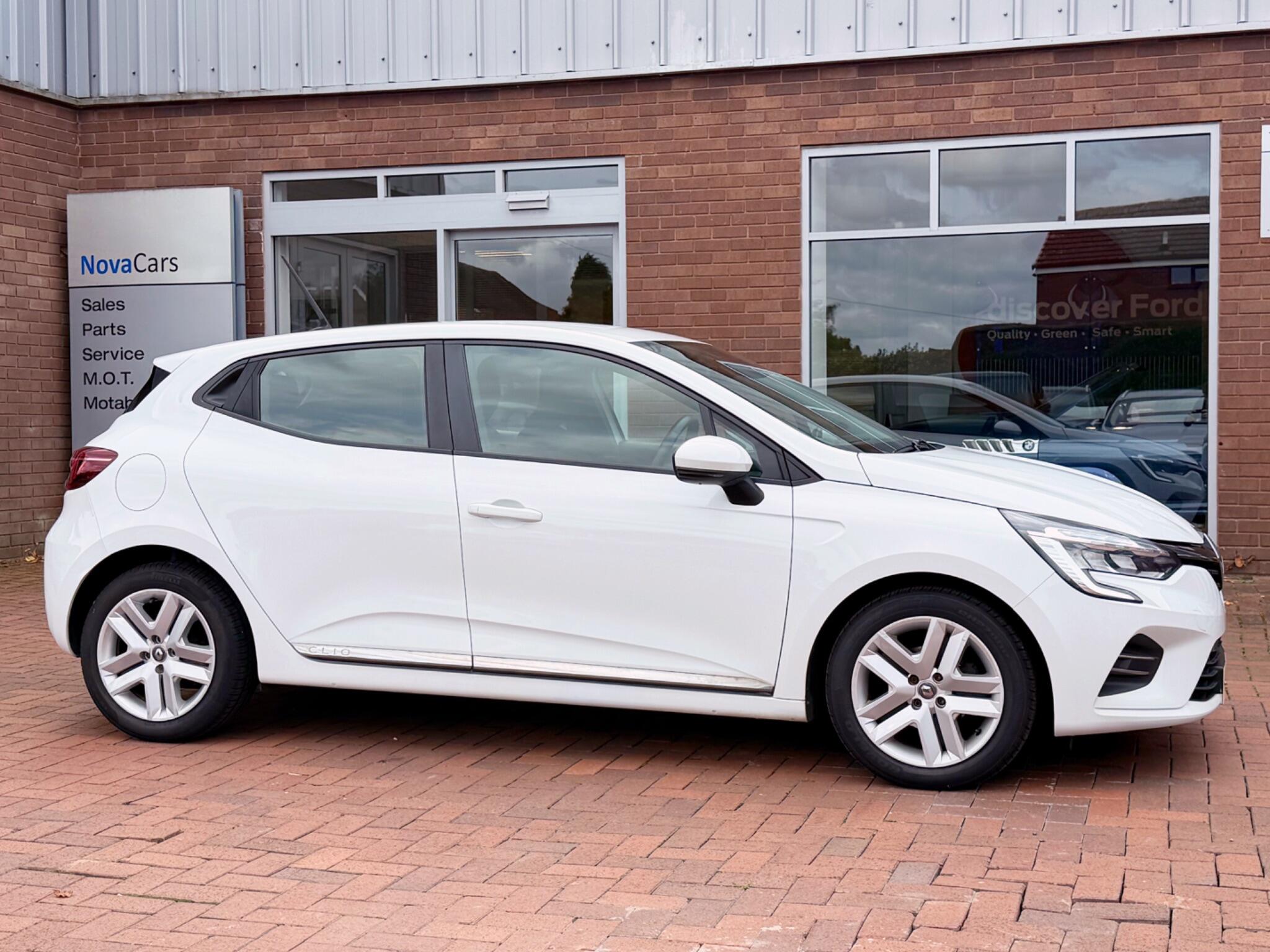 Renault Clio view 14