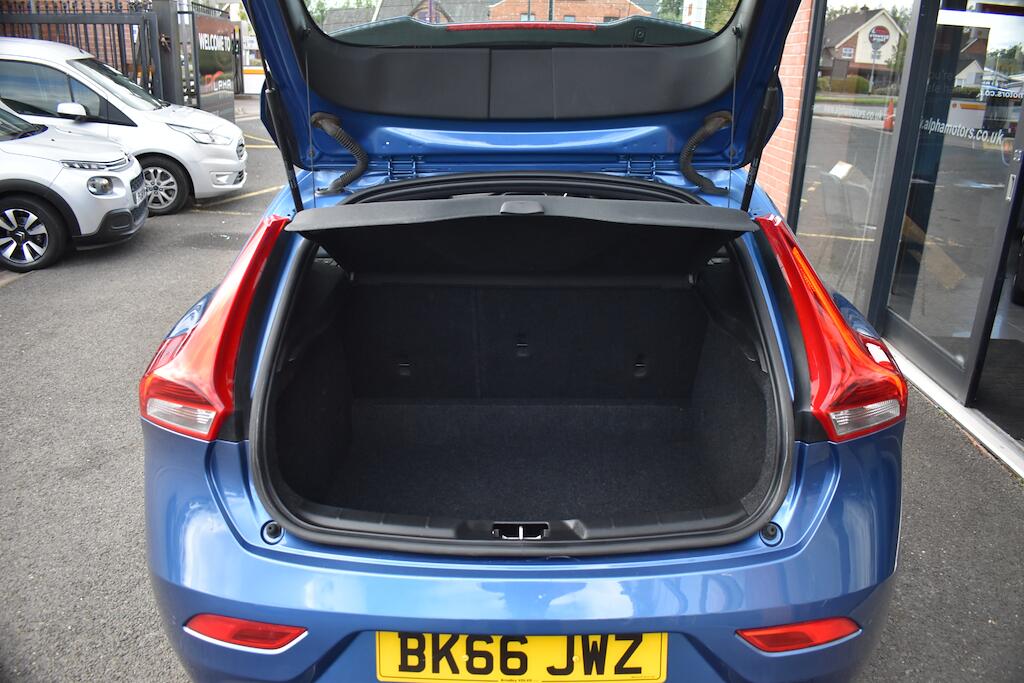 Volvo V40 view 46