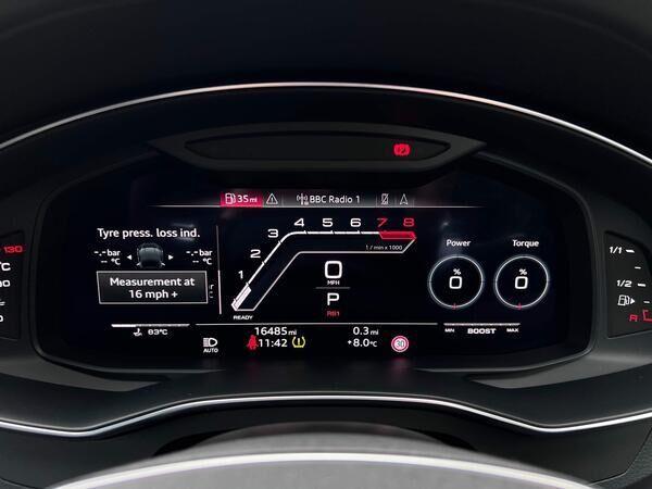 Audi RS6 Avant view 36