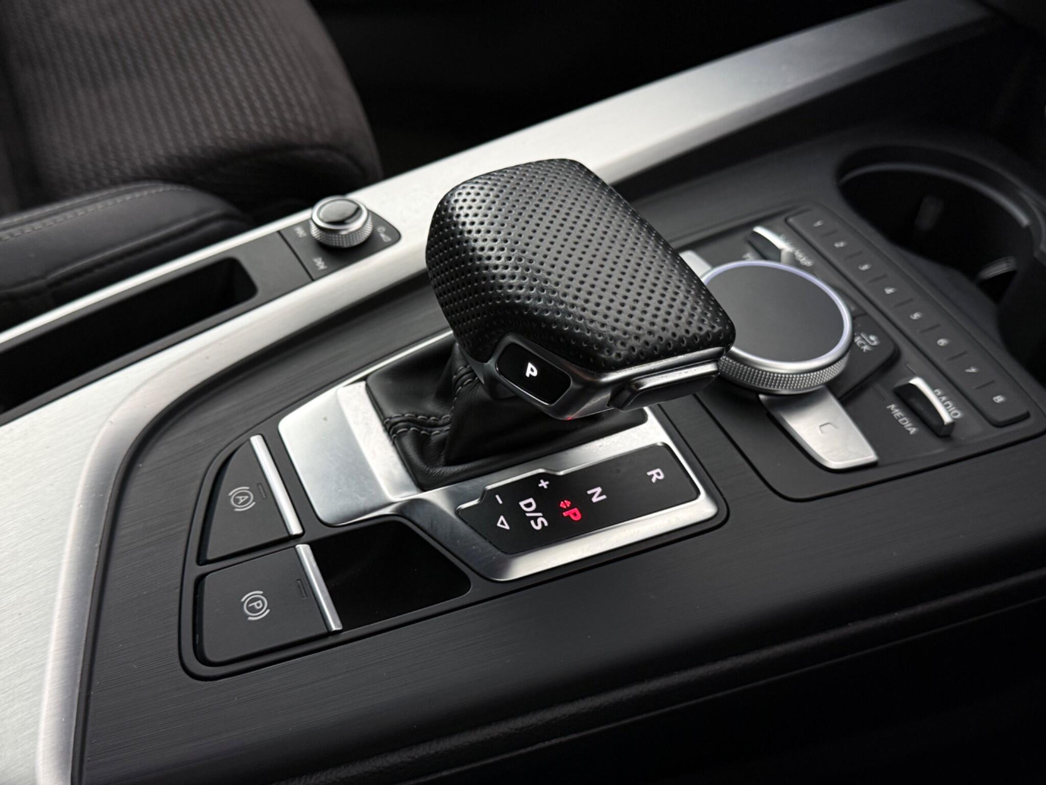 Audi A4 view 22