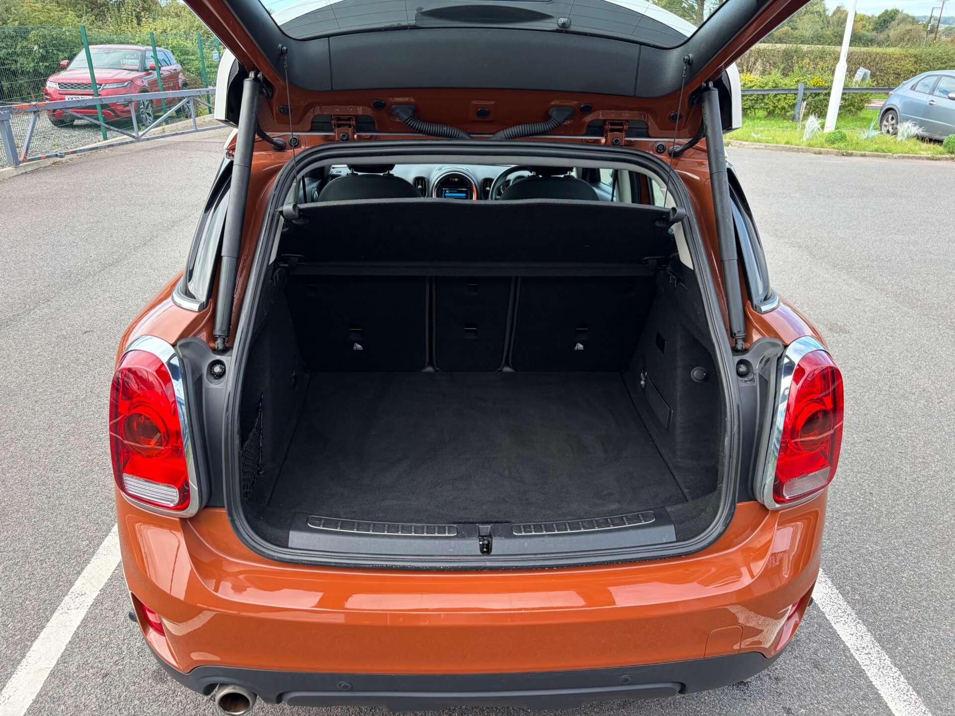 Mini Countryman view 25