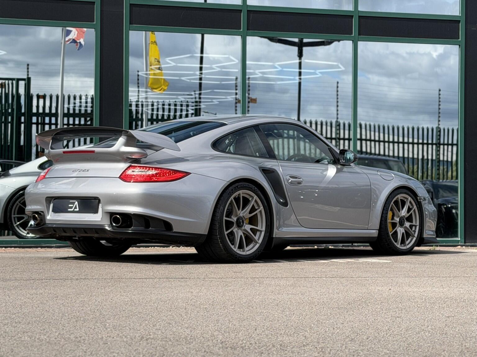 Porsche 911 view 46