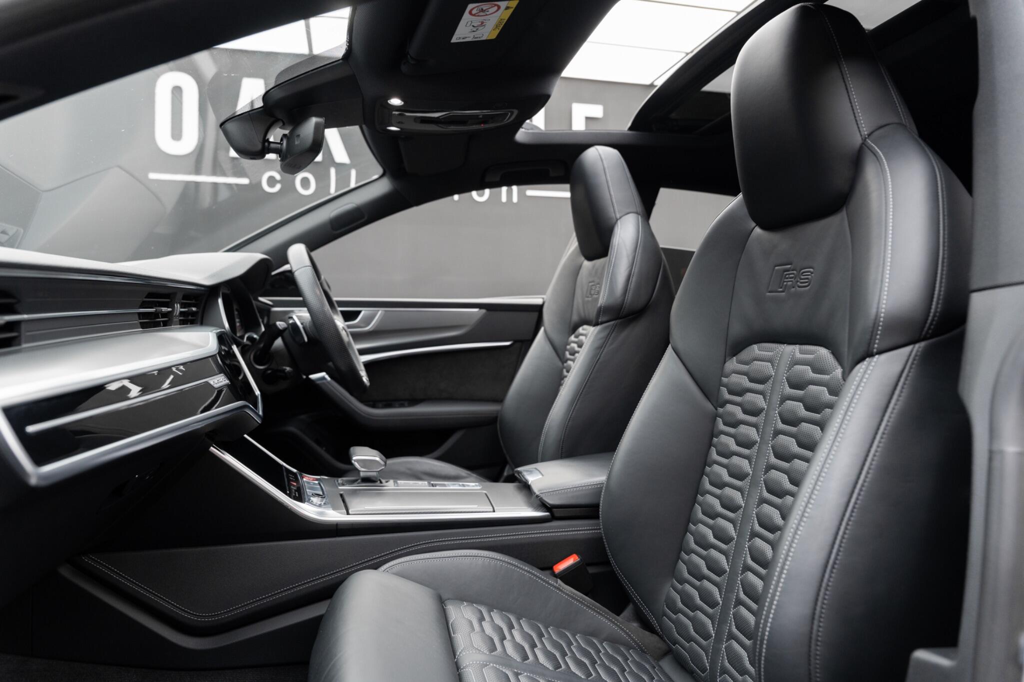 Audi RS7 view 2