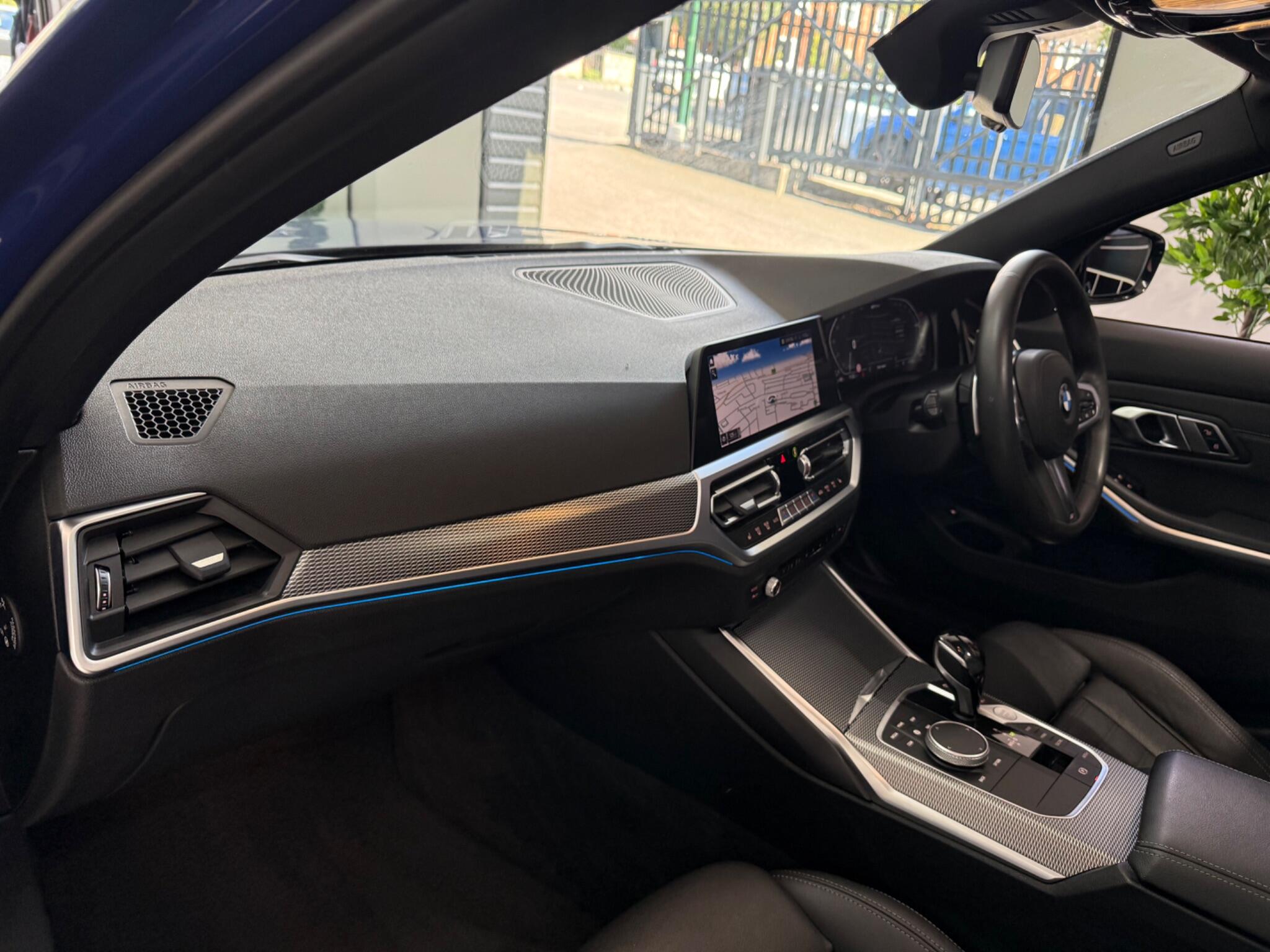 BMW 3 Series view 33