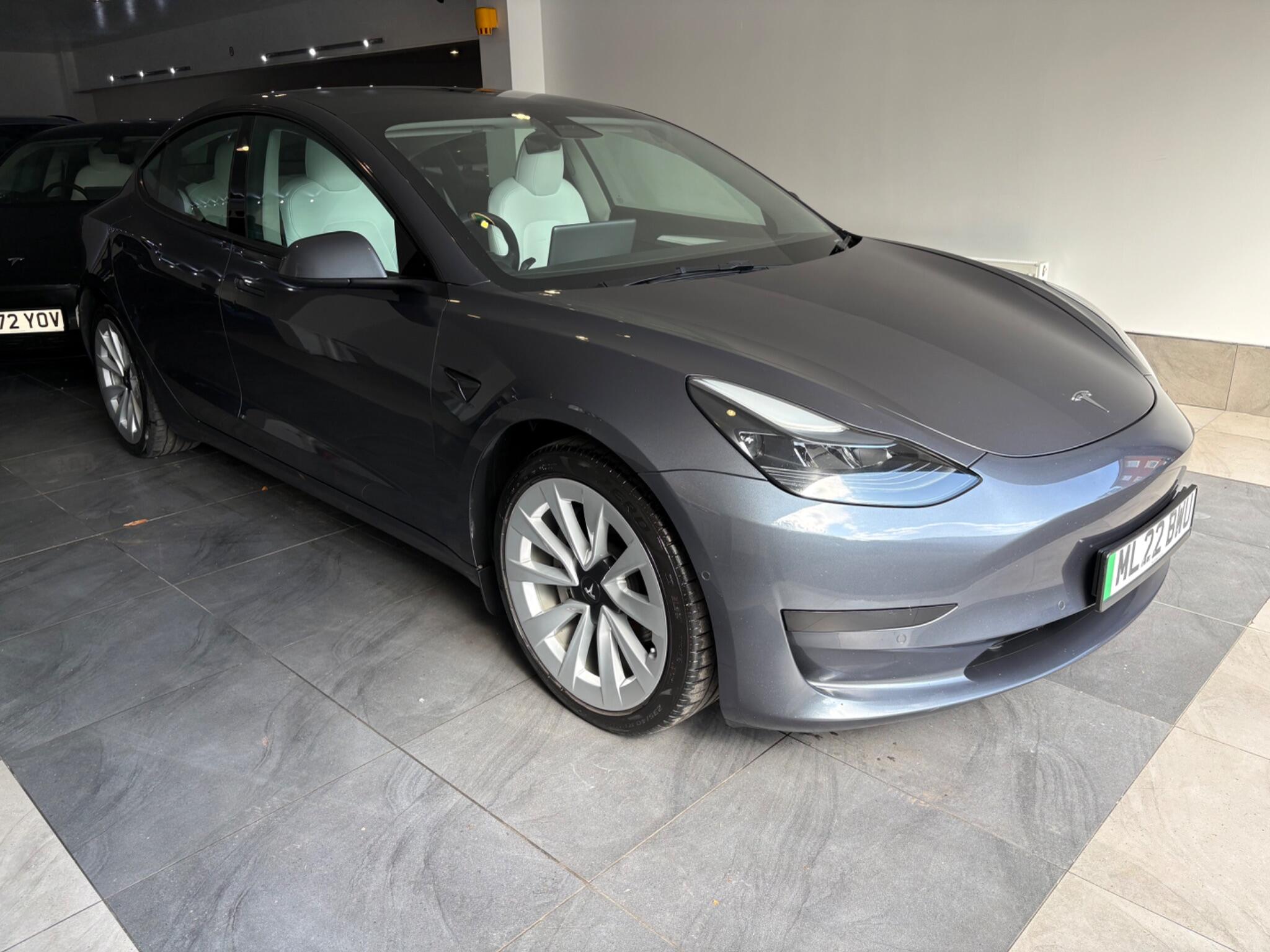 Tesla Model 3 view 5