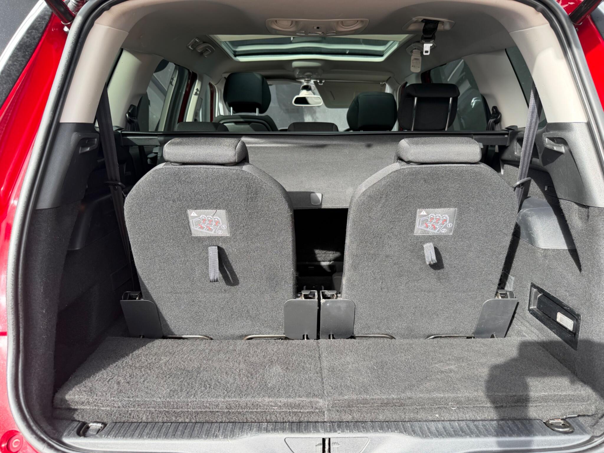 Citroen Grand C4 Picasso view 12