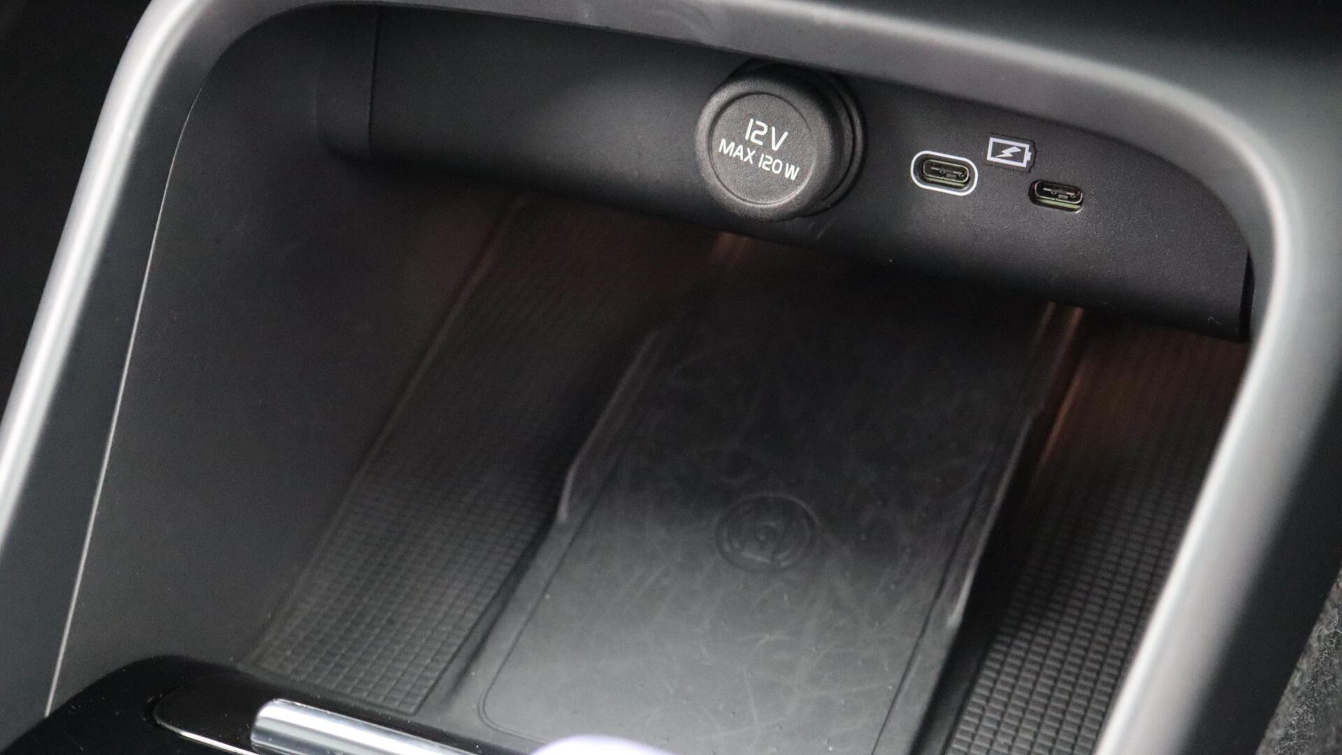 Volvo XC40 view 41