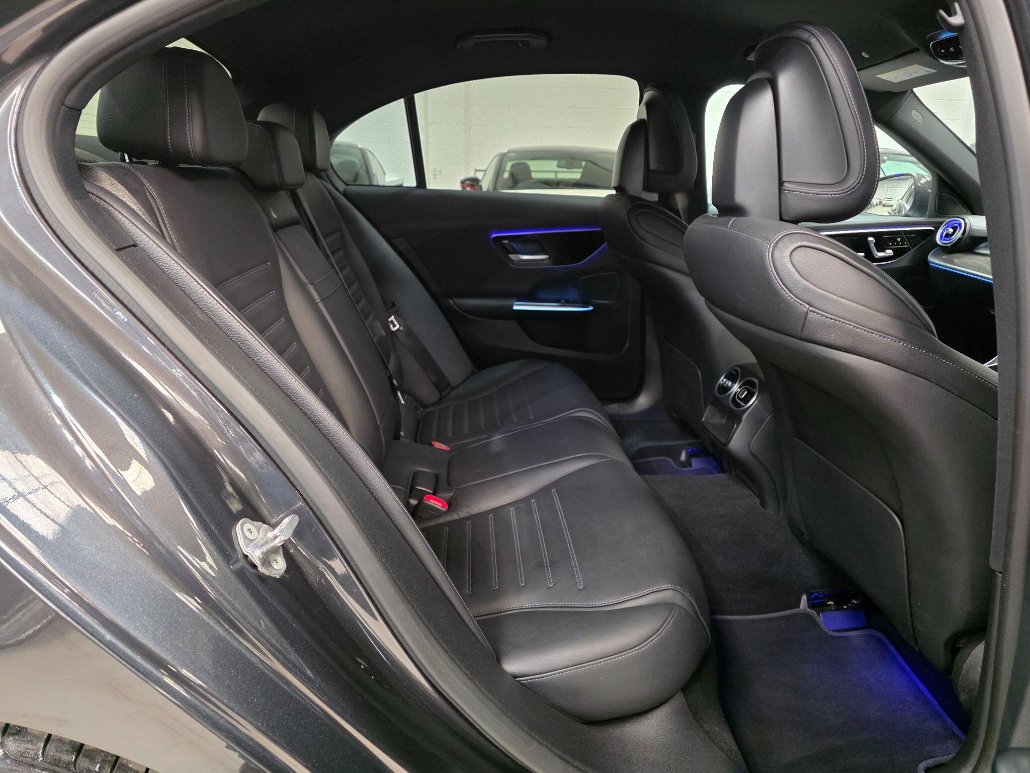 Mercedes-Benz C Class view 28