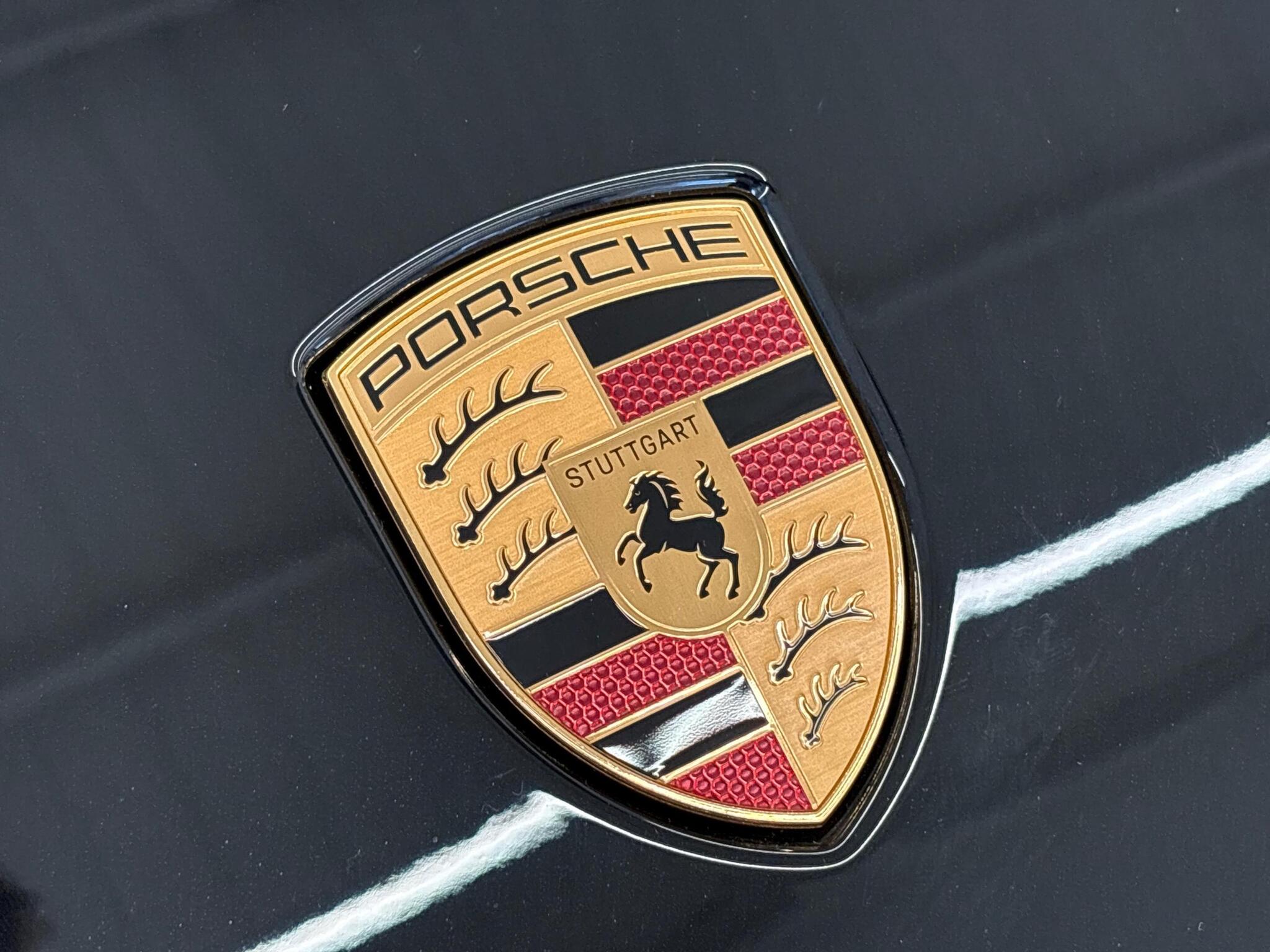 Porsche Cayenne view 43