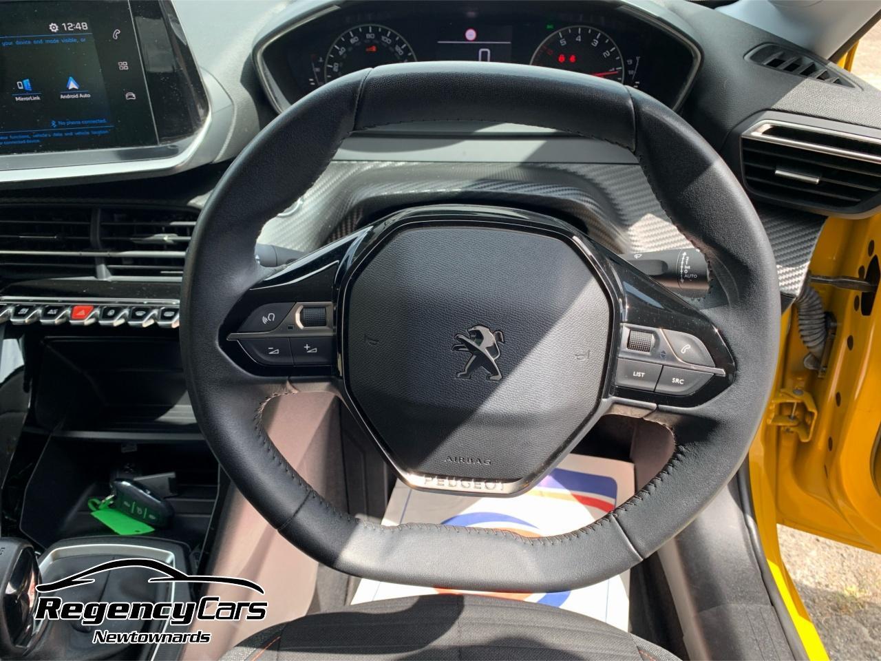 Peugeot 208 view 40
