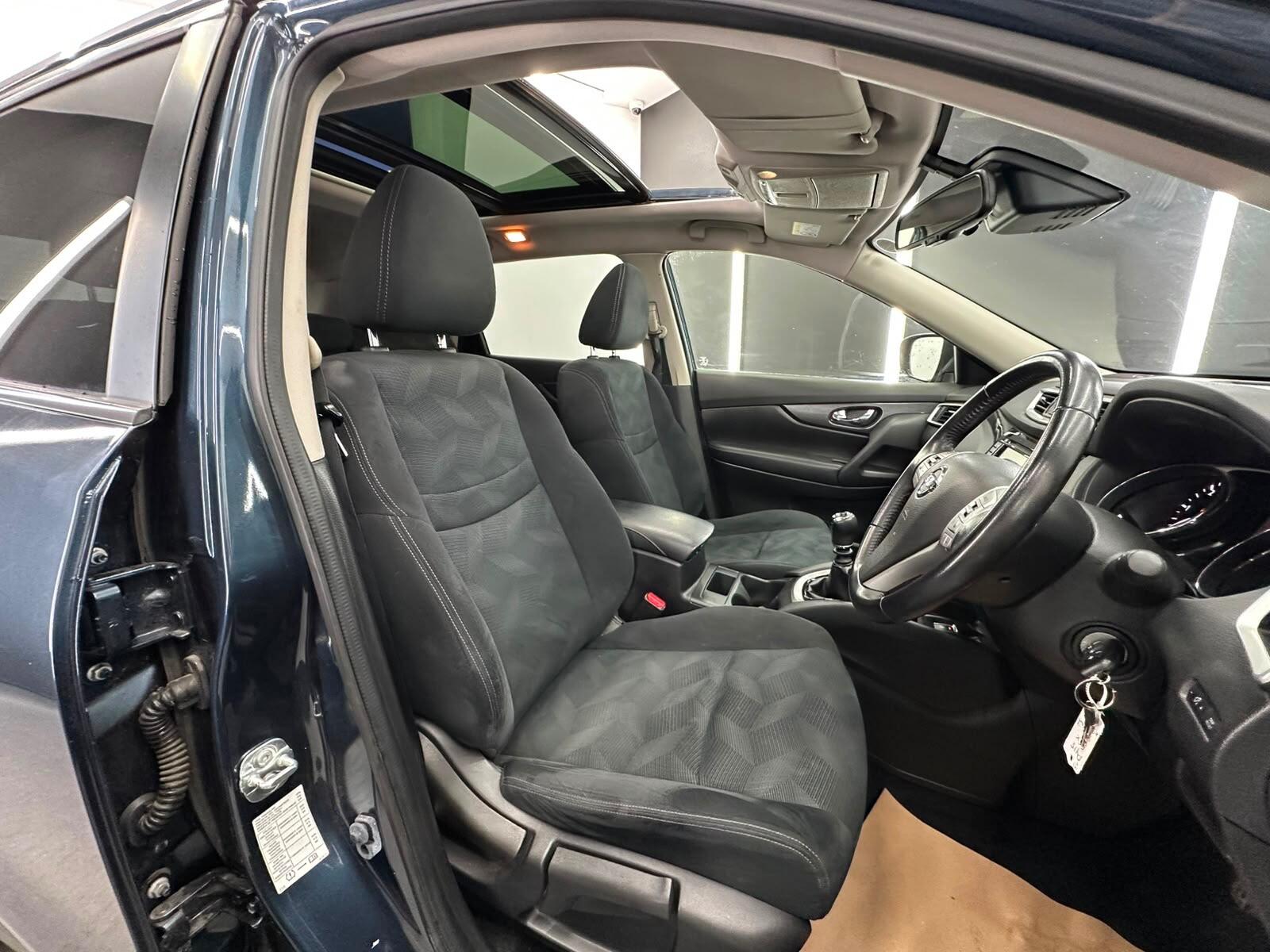 Nissan X-Trail view 25