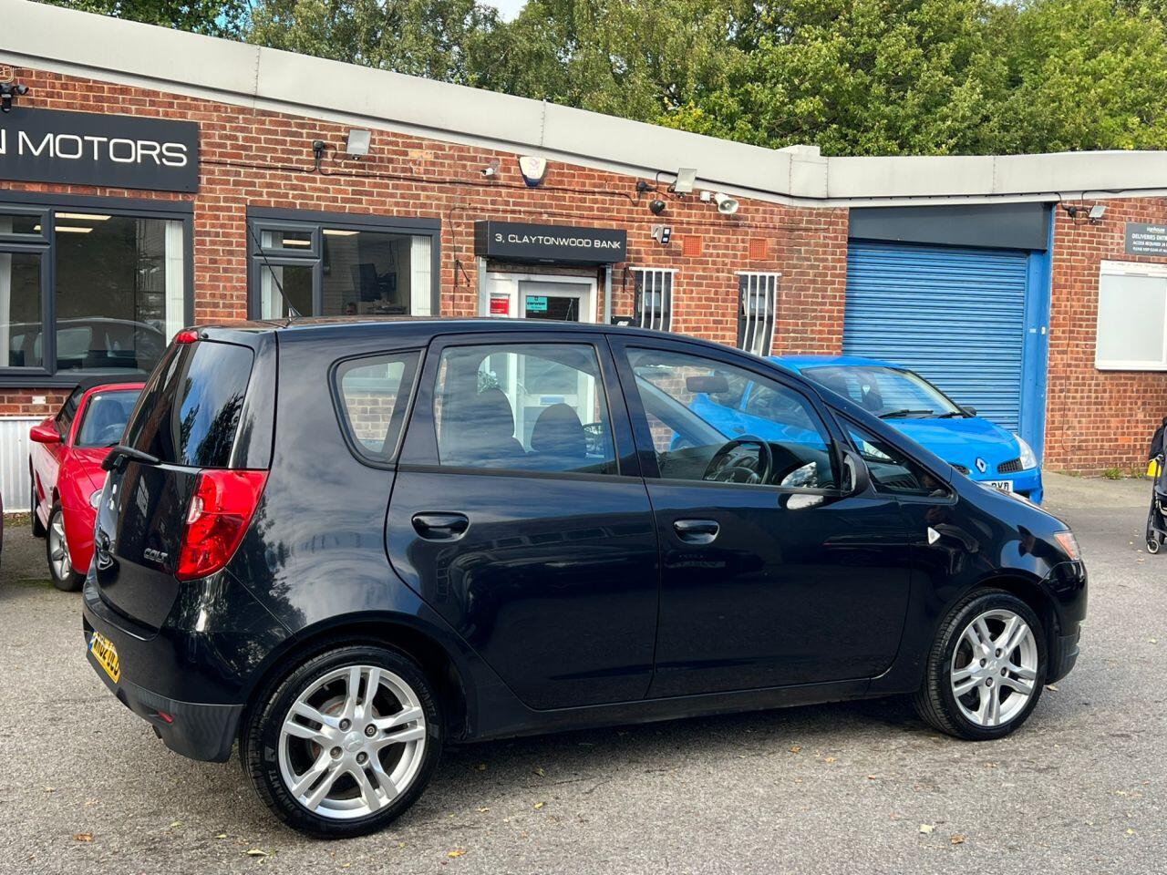 Mitsubishi Colt view 8