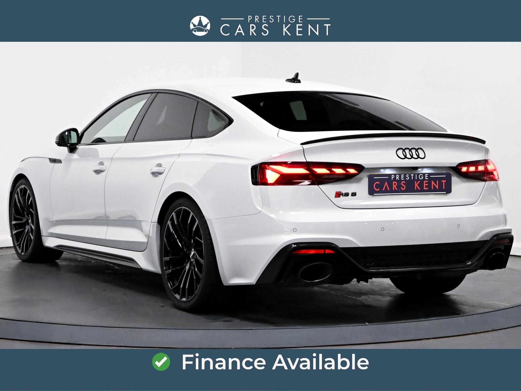 Audi RS5 view 3