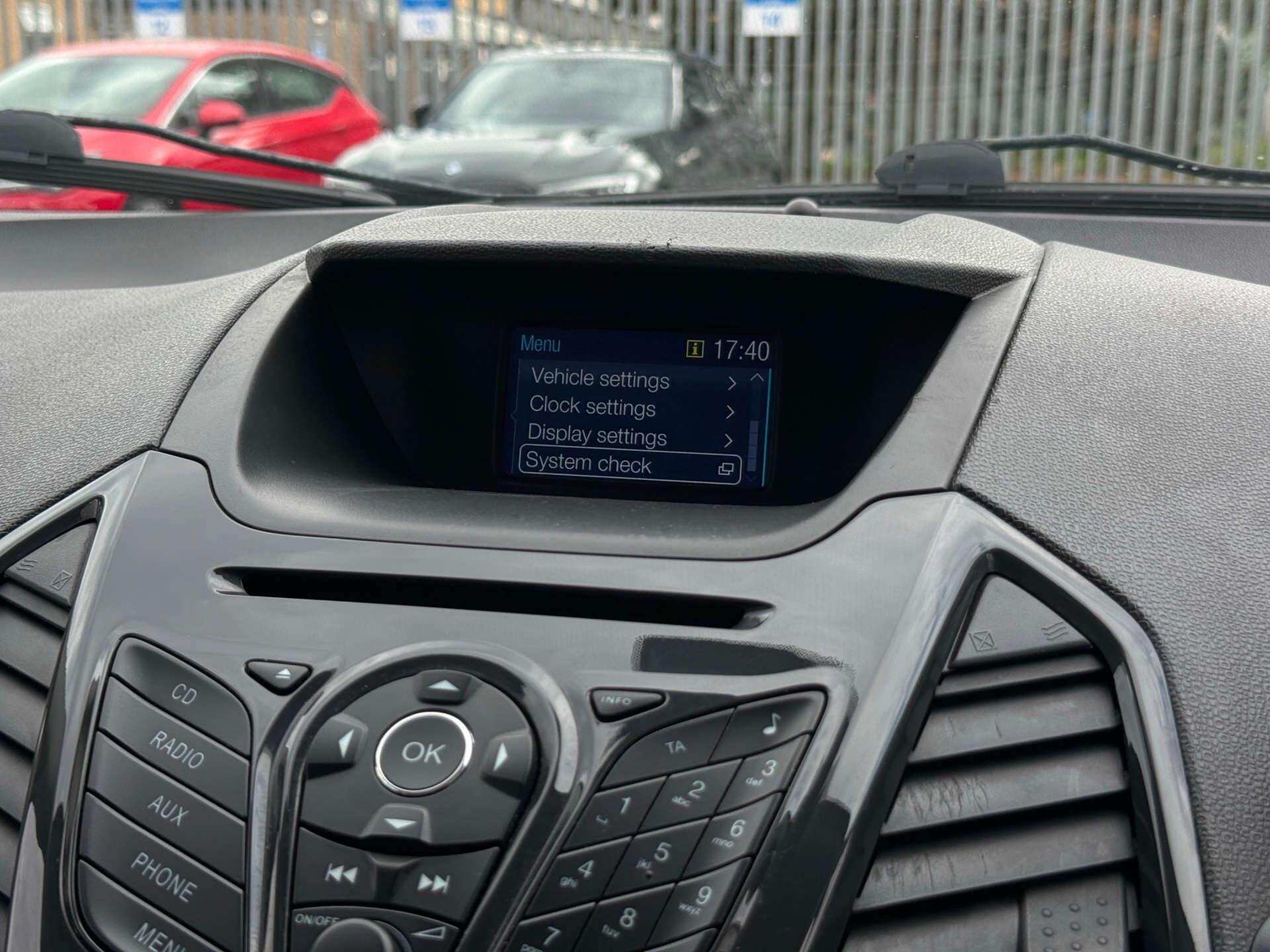 Ford Ecosport view 66