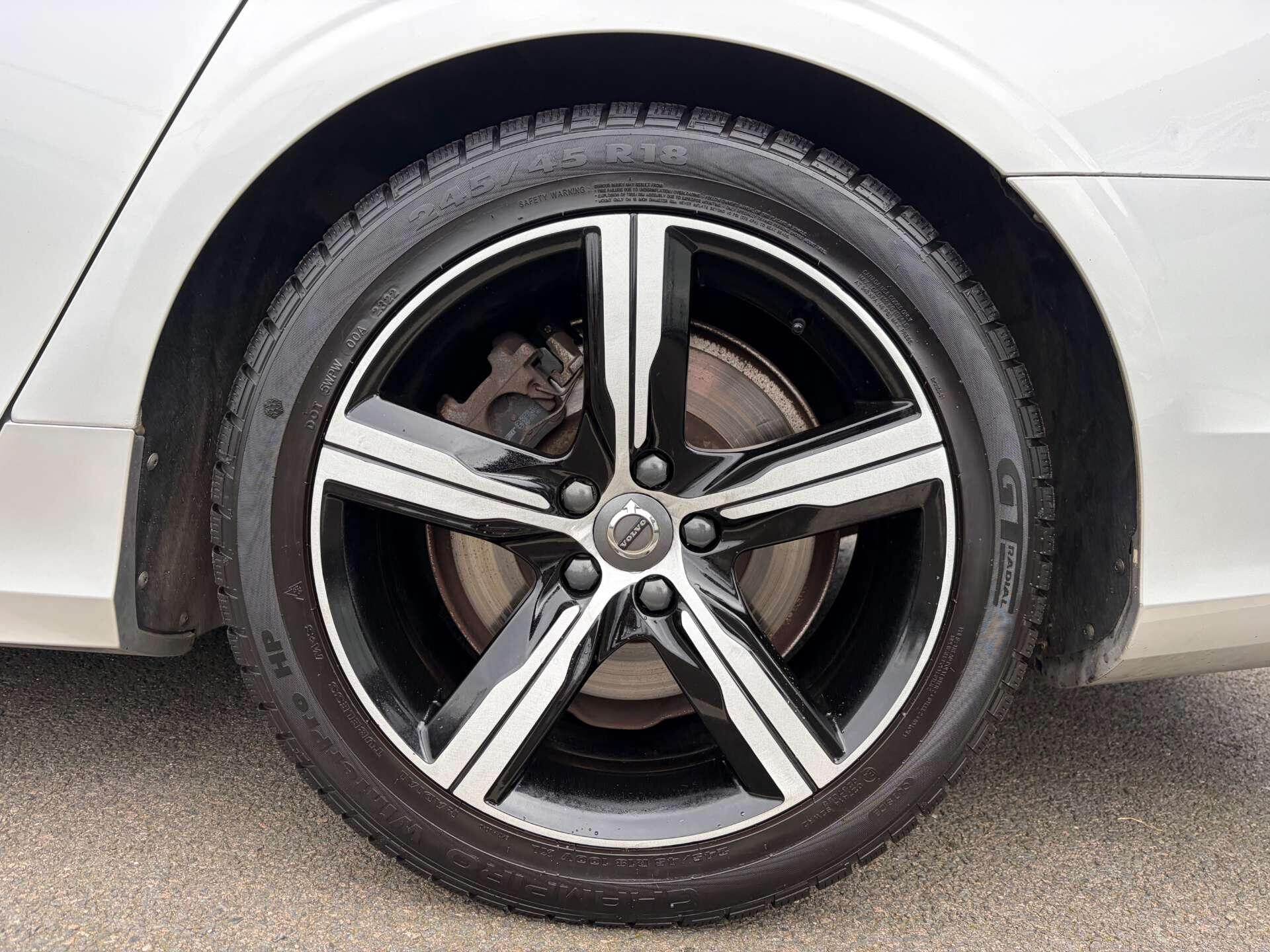 Volvo S90 view 12