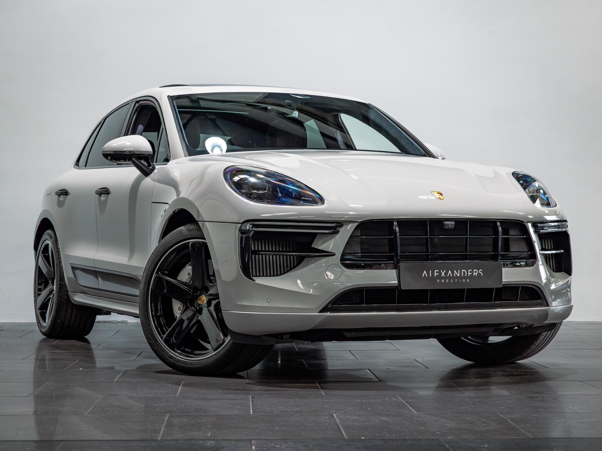 Porsche Macan view 7