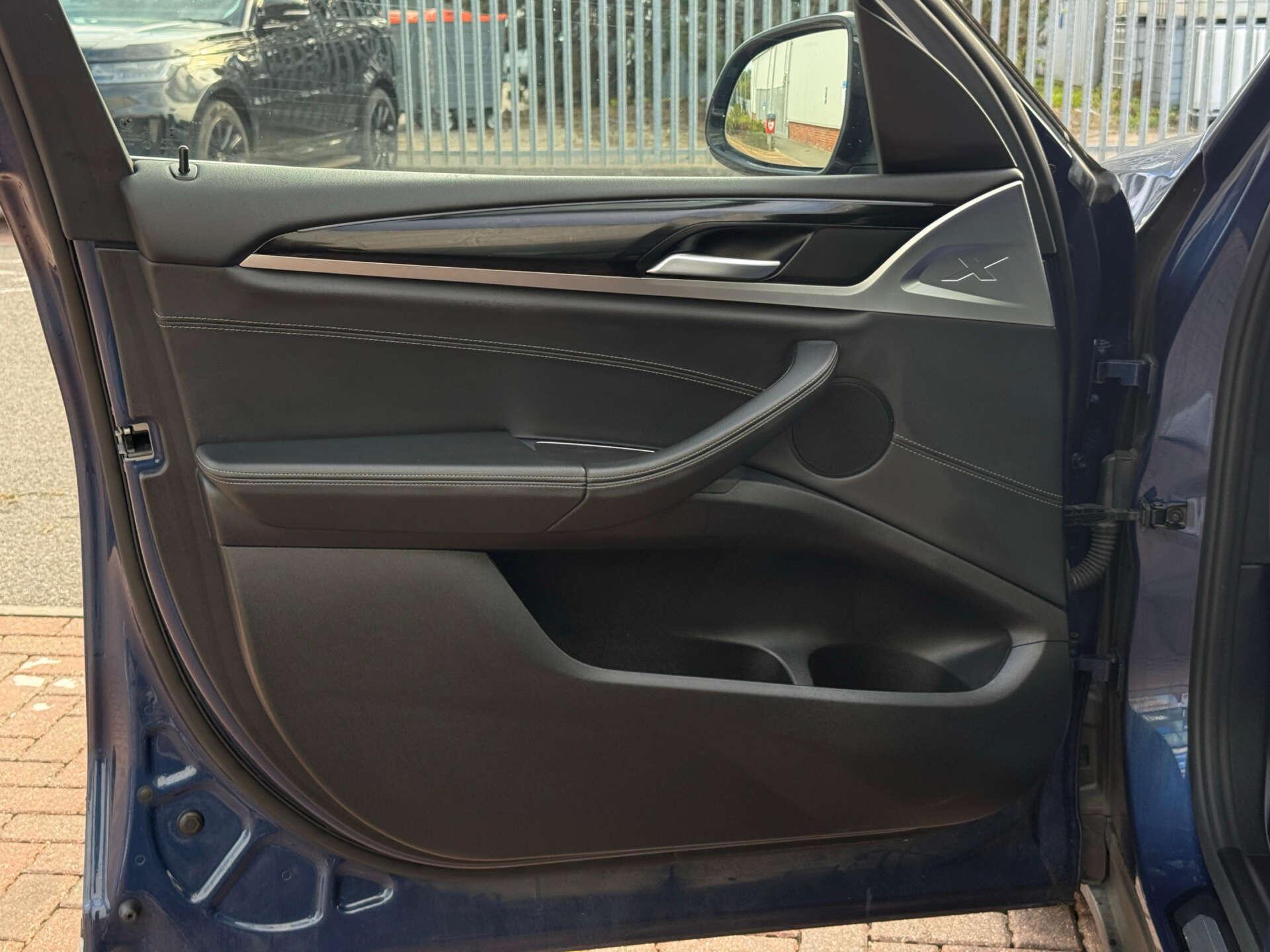 BMW X3 view 43