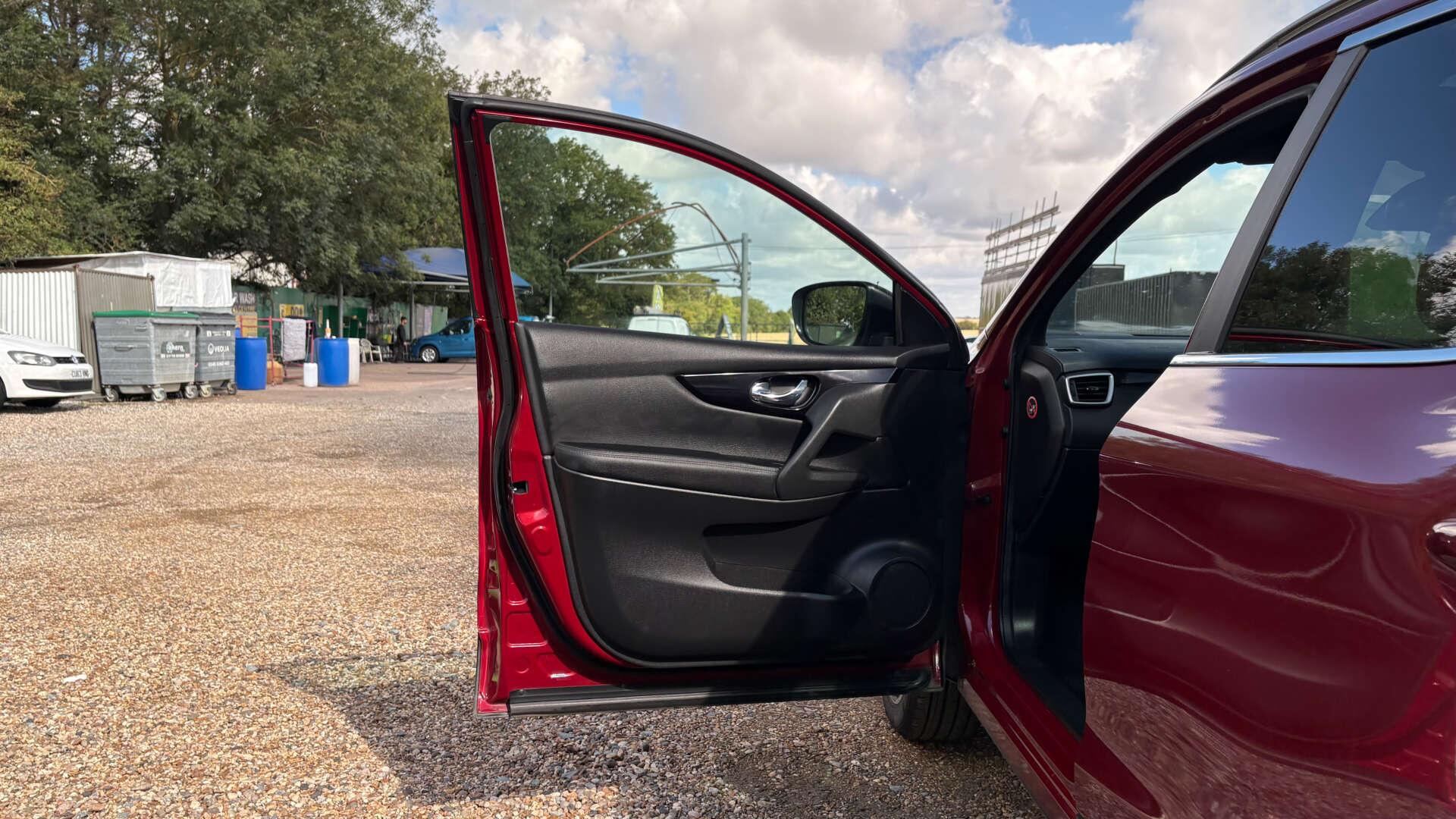 Nissan Qashqai view 38